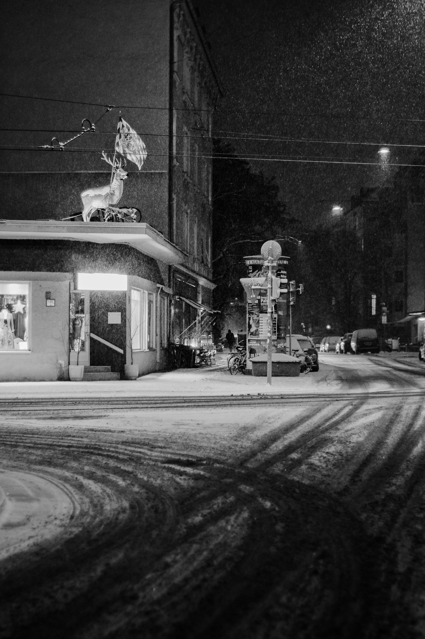 Pentax K-3 + Pentax smc FA 50mm F1.4 sample photo. Corner of nordendstraße photography