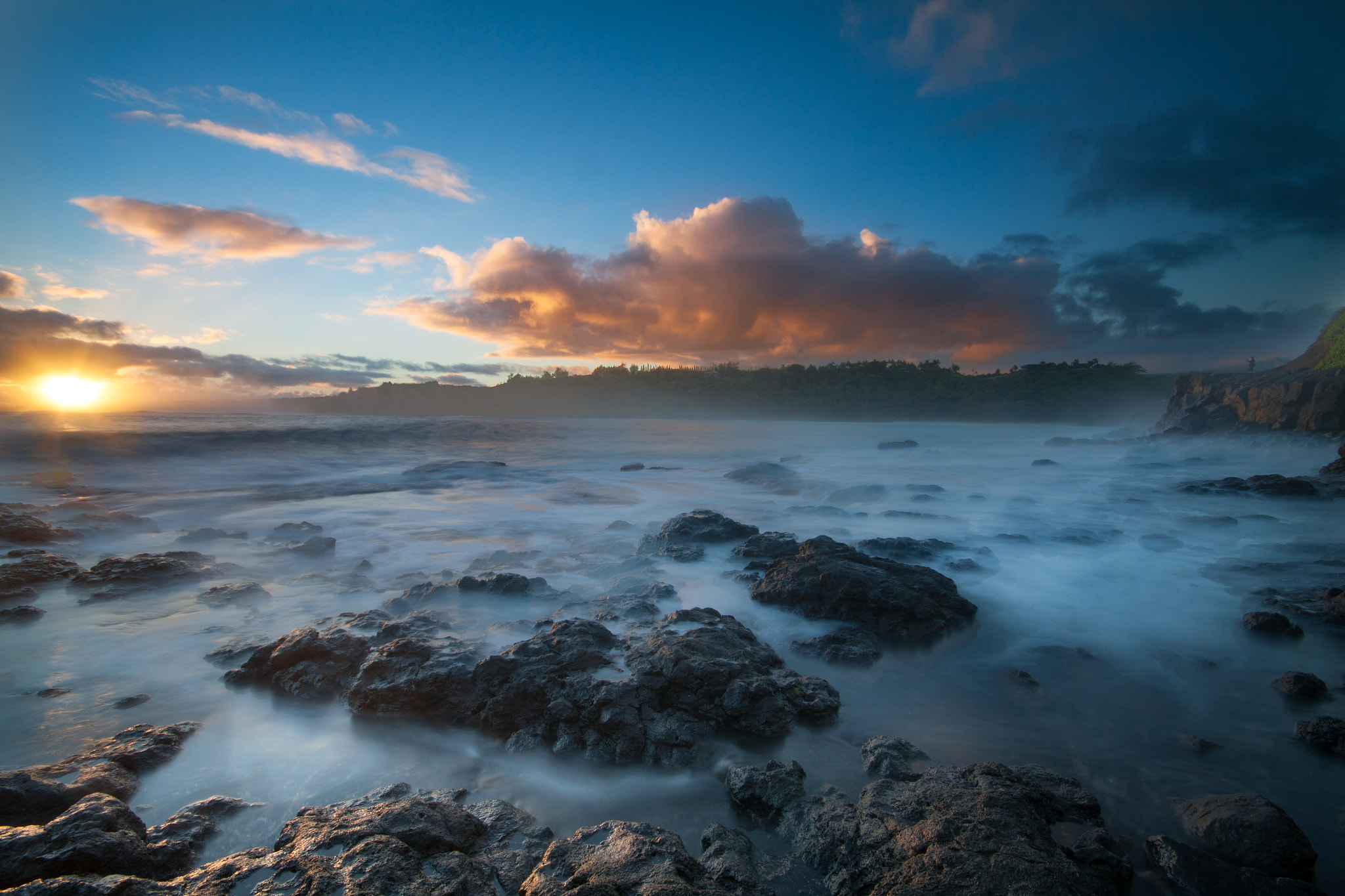 Canon EOS 50D + Sigma 10-20mm F4-5.6 EX DC HSM sample photo. Sun worship seascape photography