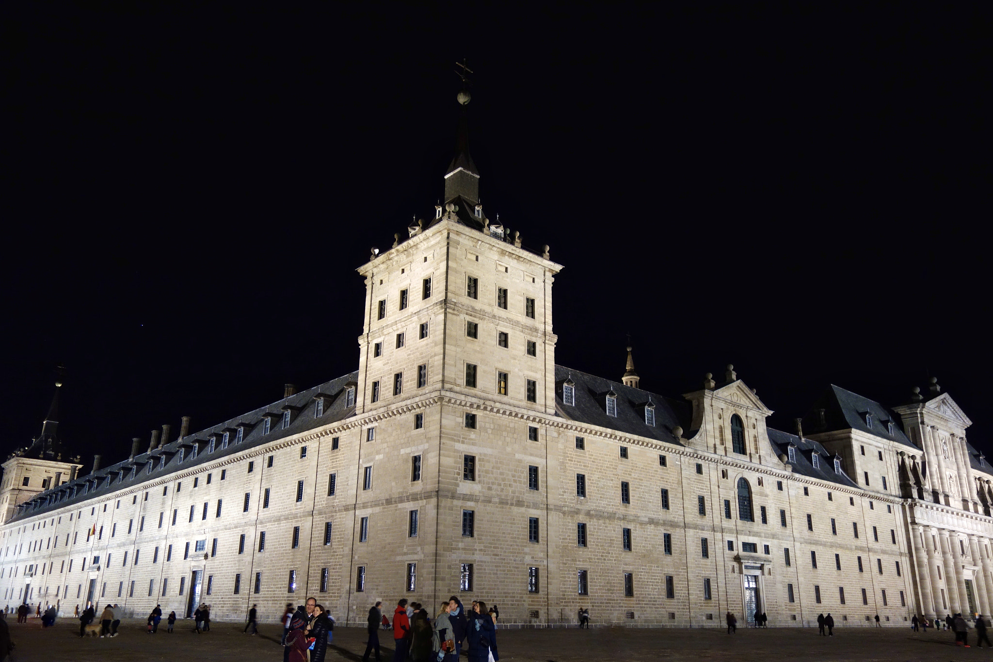 Sony Cyber-shot DSC-RX100 + Sony 28-100mm F1.8-4.9 sample photo. El escorial como modelo de los arquitectura de los austrias - san lorenzo de el escorial photography