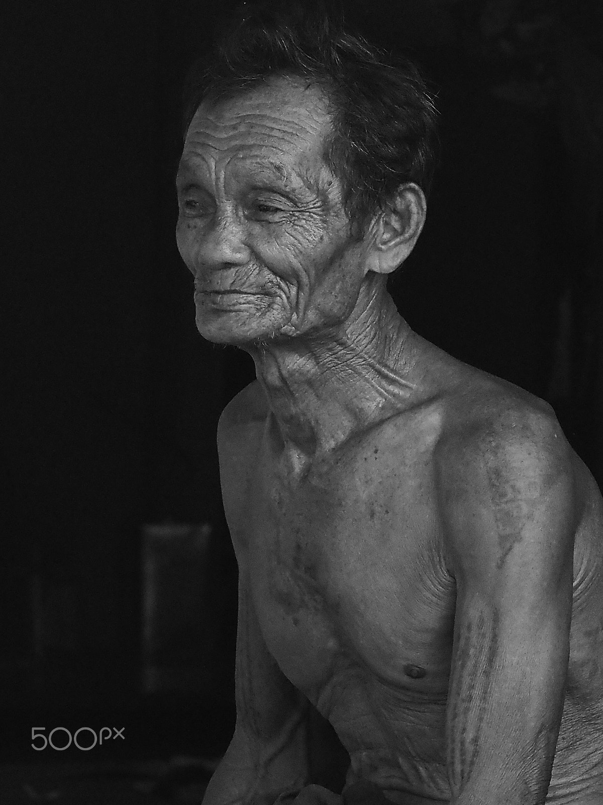 Olympus OM-D E-M5 + Olympus M.Zuiko Digital ED 75mm F1.8 sample photo. Old thai fisherman photography