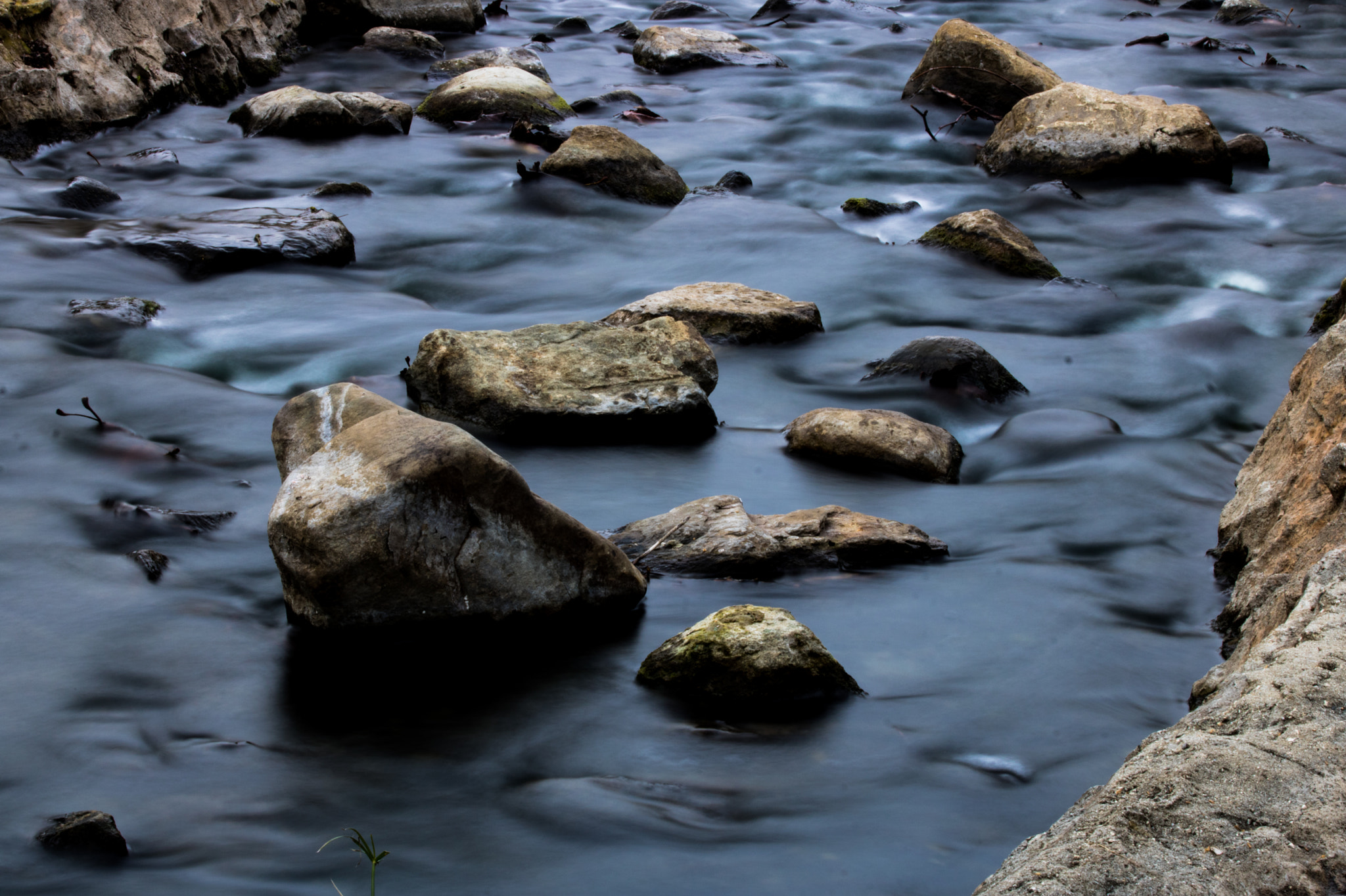 Canon EF 70-300mm F4-5.6 IS USM sample photo. Down stream photography