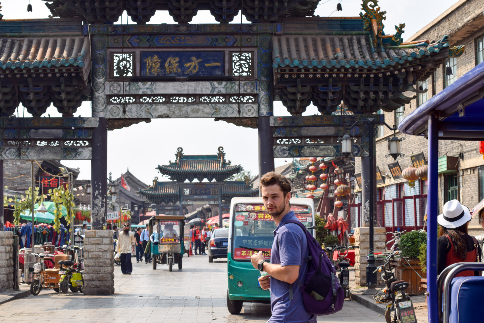 Nikon D3300 + Nikon AF-S Nikkor 50mm F1.4G sample photo. Unamusing humidity photography