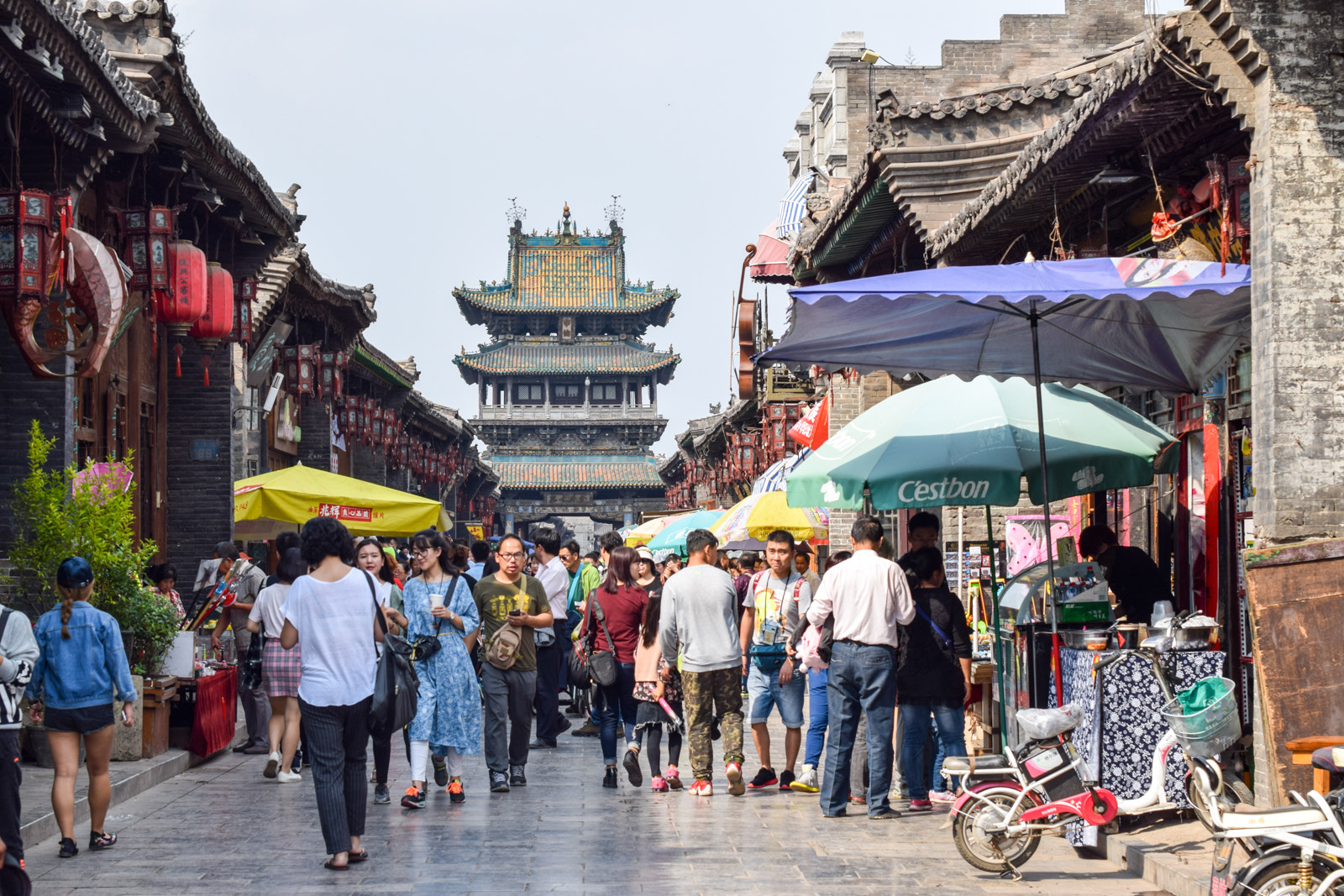 Nikon D3300 + Nikon AF-S Nikkor 50mm F1.4G sample photo. The road to pagoda photography