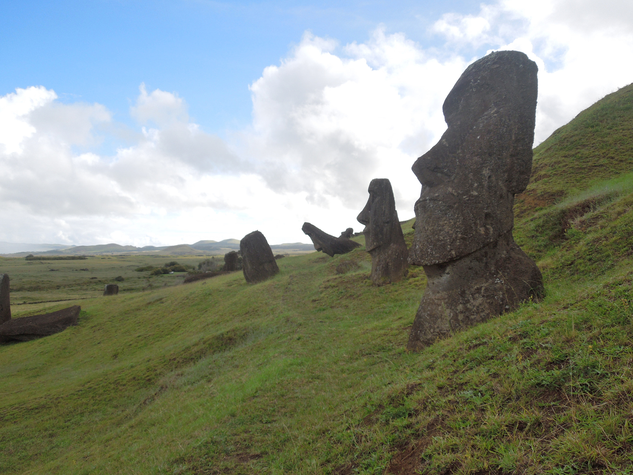 Nikon Coolpix S8200 sample photo. Moais, easter island, chile photography