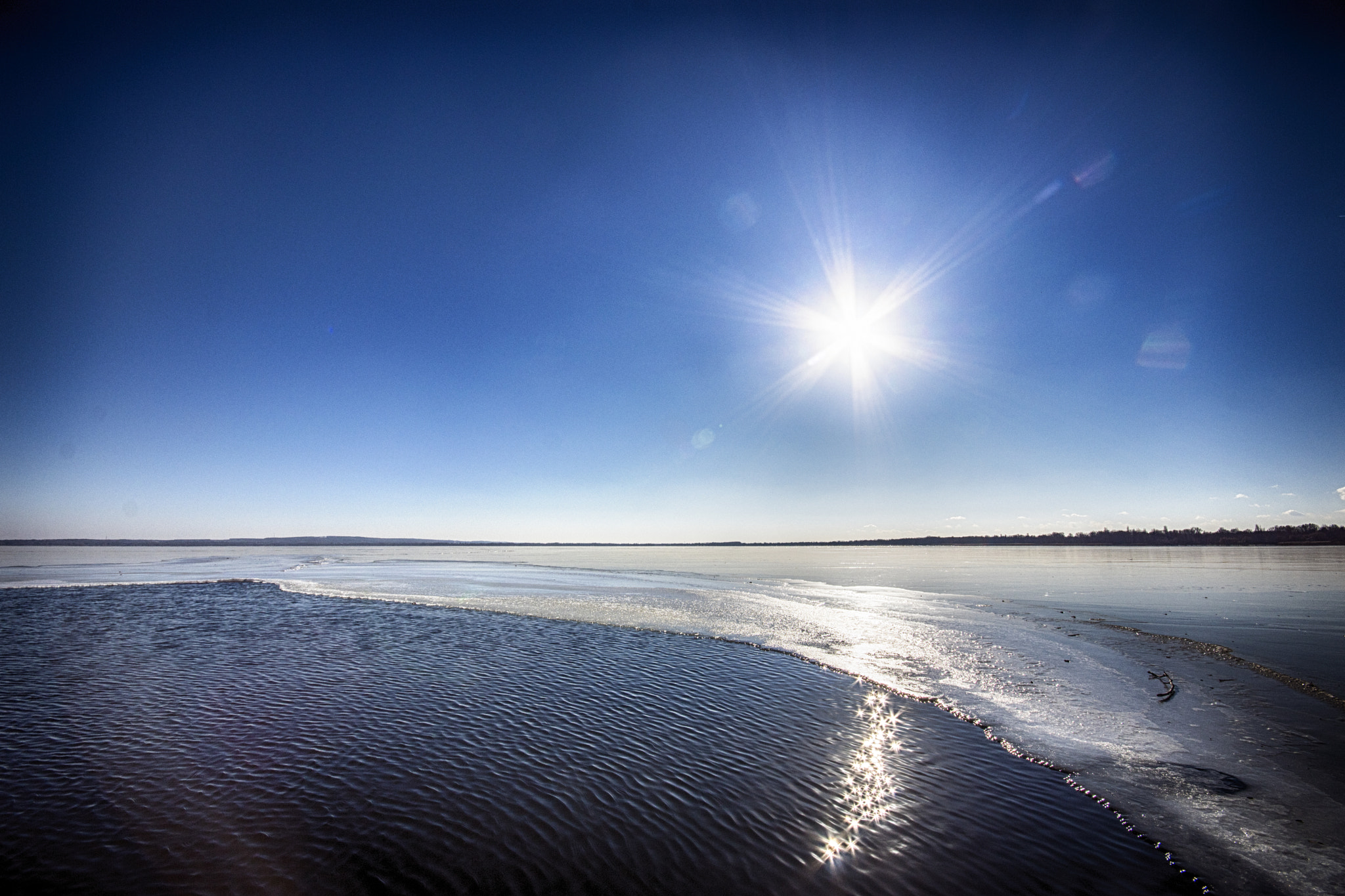 Sony SLT-A68 sample photo. Ice on lake balaton photography