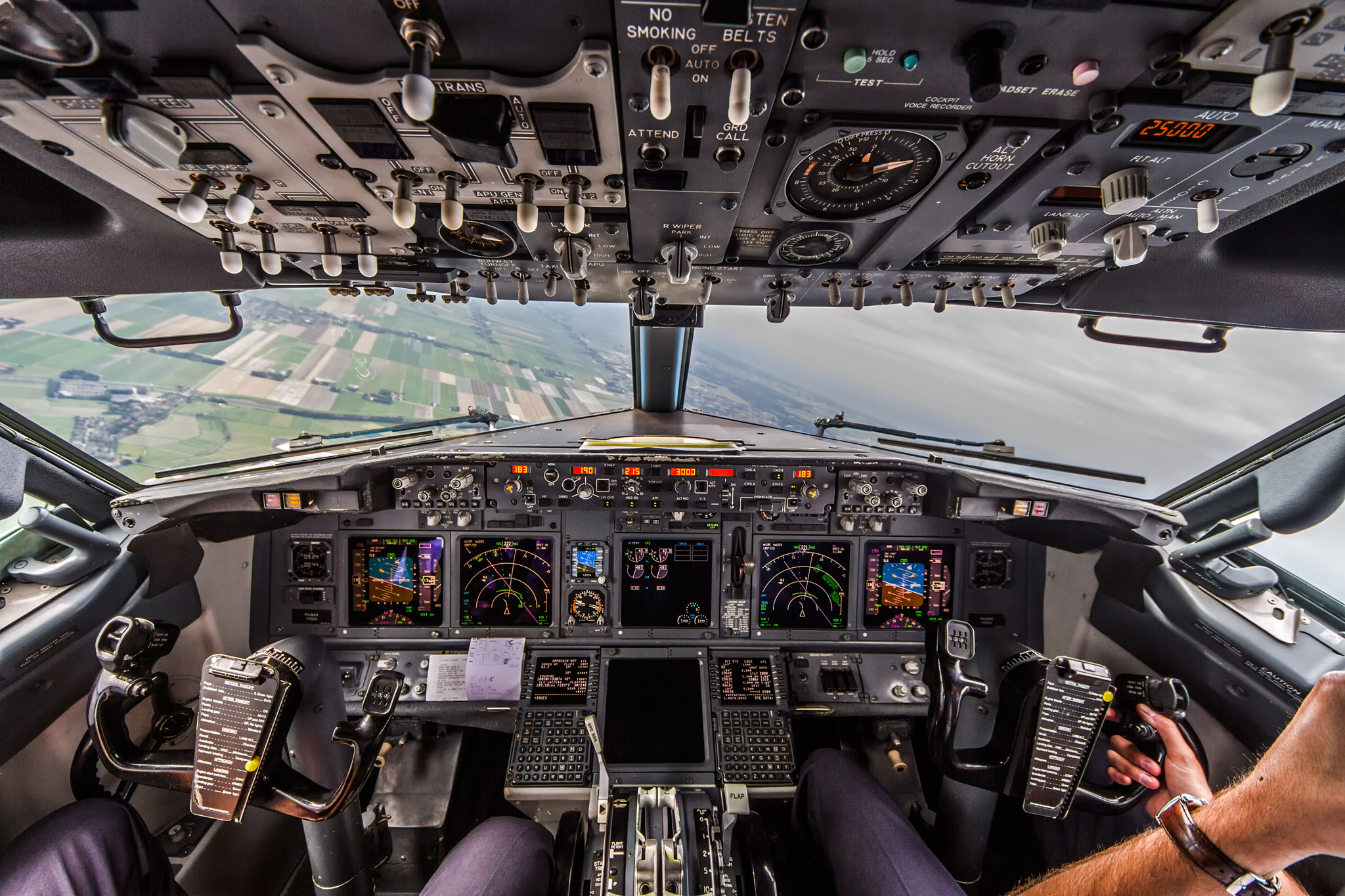 Sigma 8-16mm F4.5-5.6 DC HSM sample photo. Approaching amsterdam schiphol photography