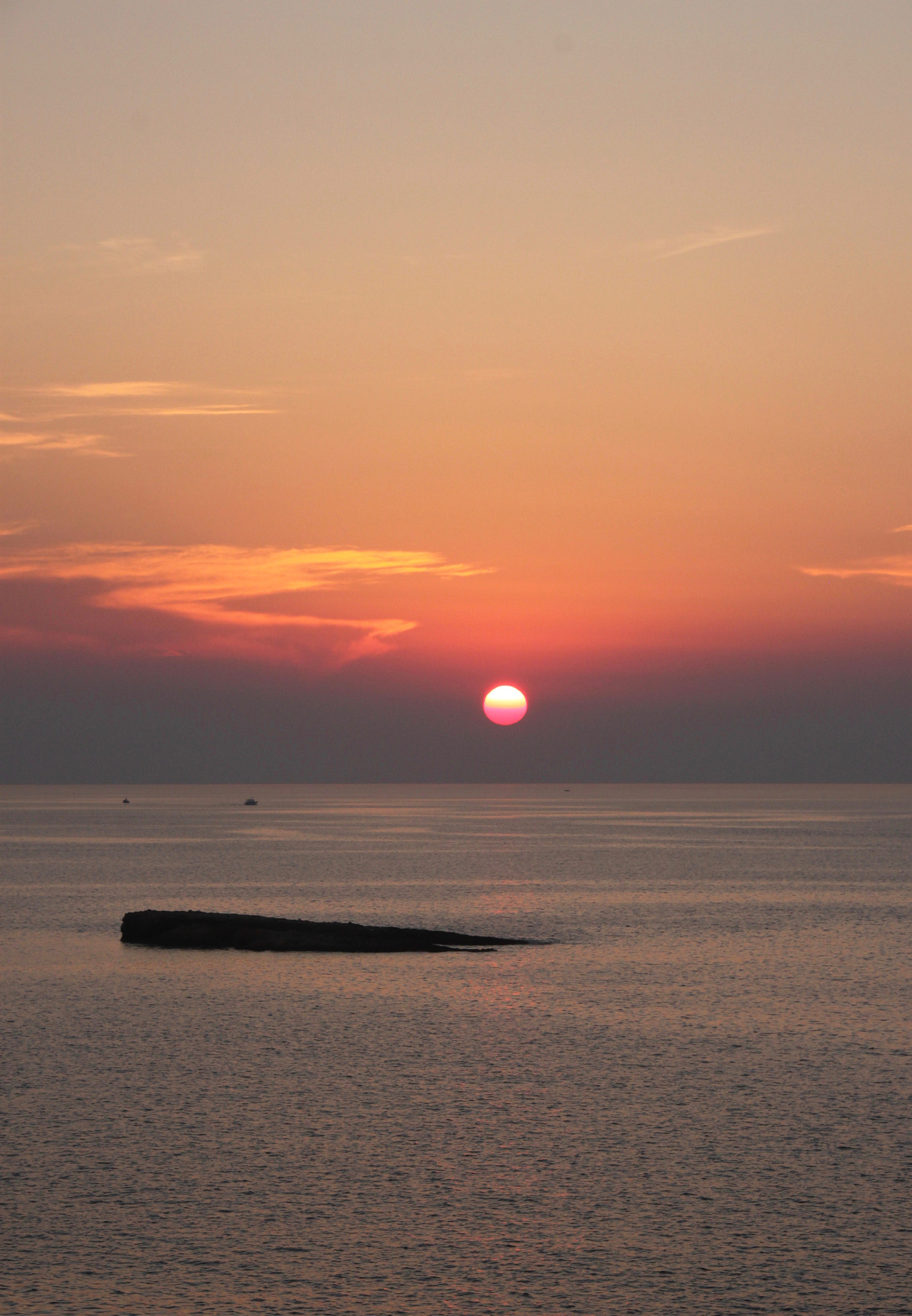 Sigma 18-250mm F3.5-6.3 DC OS HSM sample photo. Greek sunset photography