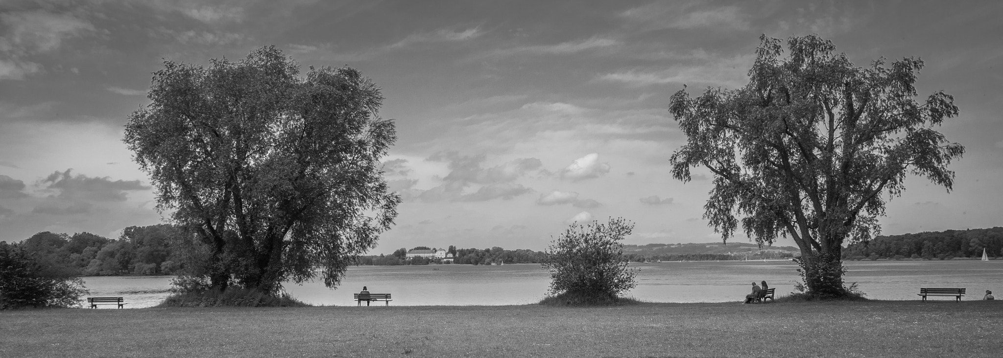 Panasonic Lumix DMC-GX7 sample photo. Benches photography