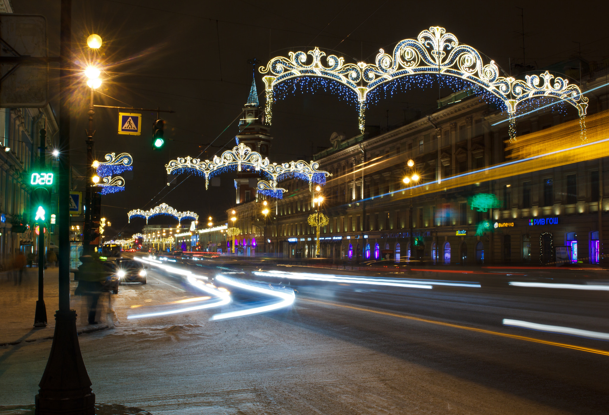 Canon EF 17-35mm f/2.8L + 1.4x sample photo. Nevsky prospect photography