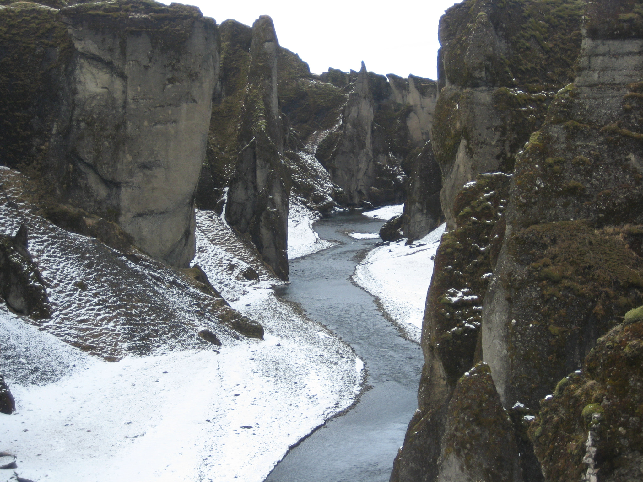 Canon DIGITAL IXUS 75 sample photo. Snowy icelandic gorge photography