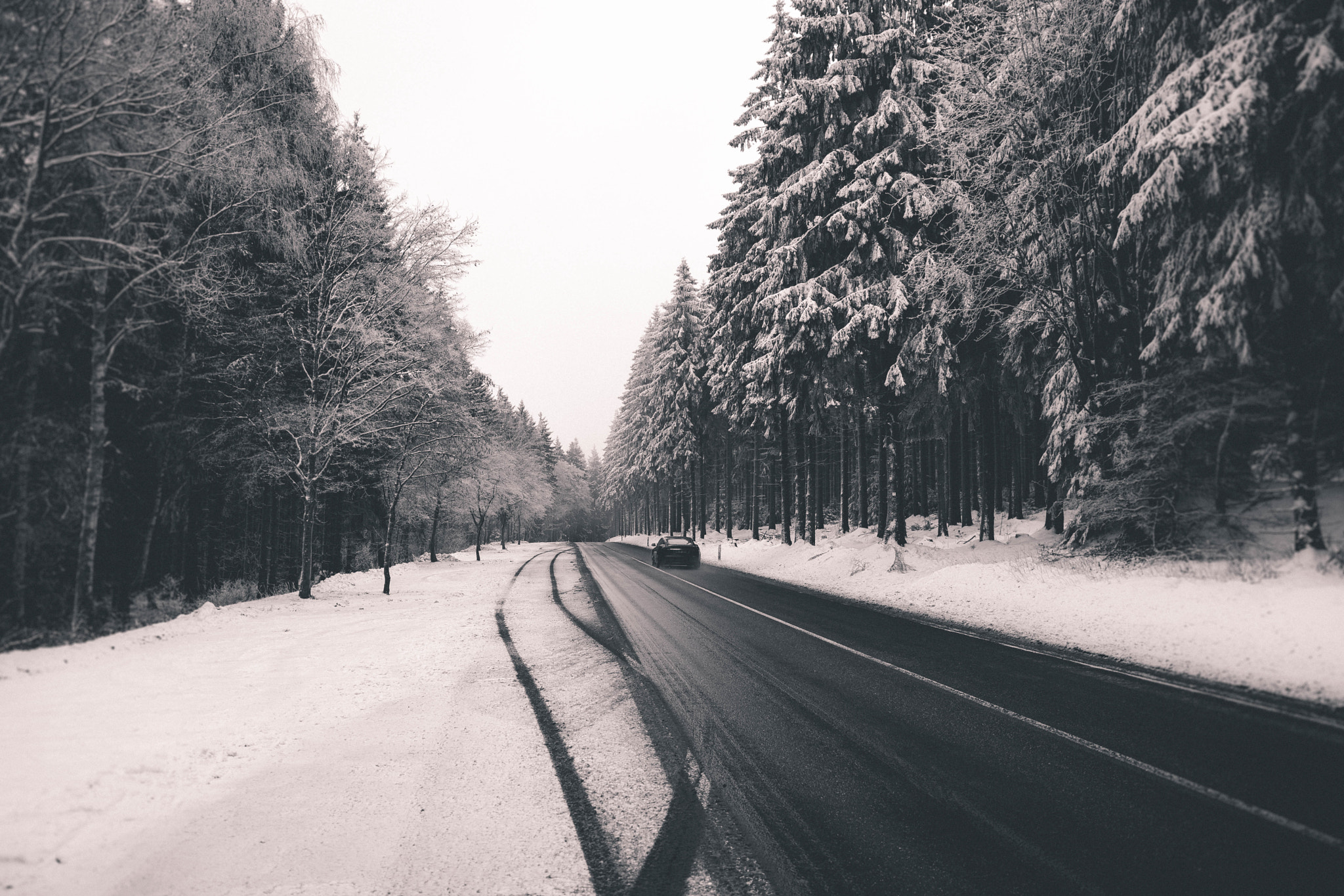 Nikon D5300 + Sigma 18-35mm F1.8 DC HSM Art sample photo. Tesla x snow photography