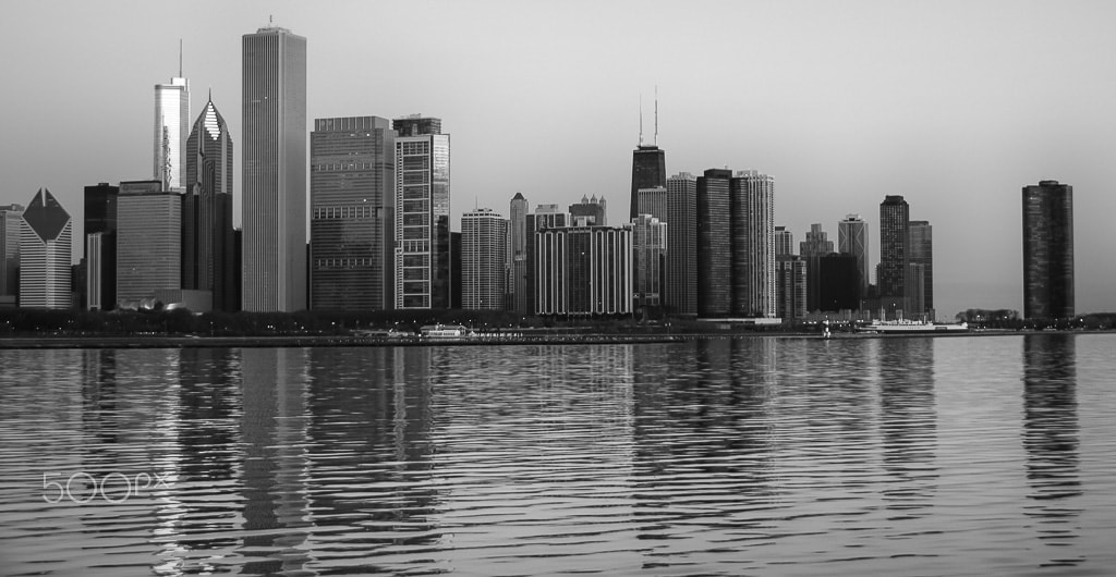 AF Zoom-Nikkor 35-105mm f/3.5-4.5 sample photo. Chicago photography