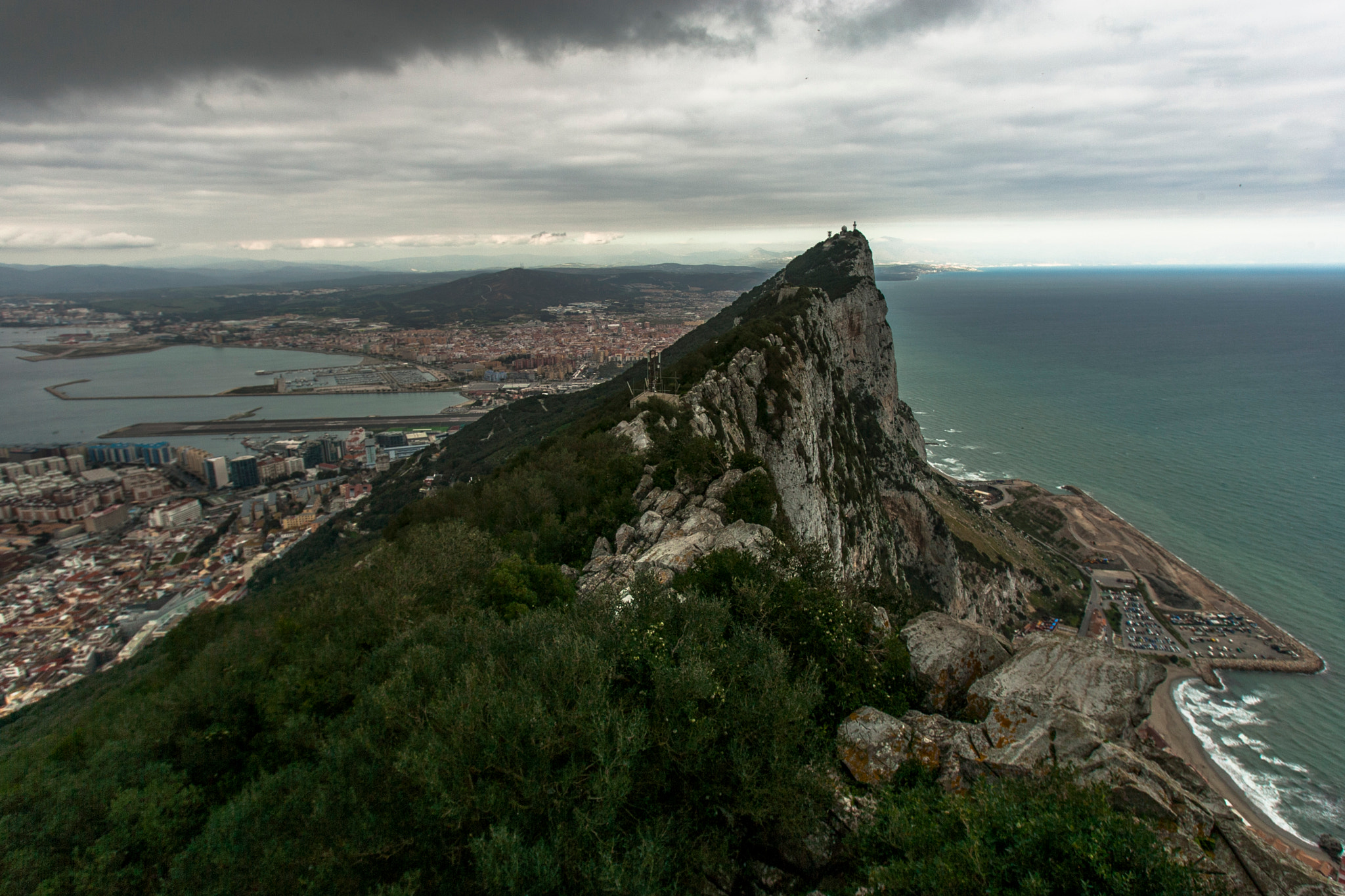 Canon EOS-1D Mark II N + Canon EF 16-35mm F2.8L USM sample photo. The rock photography