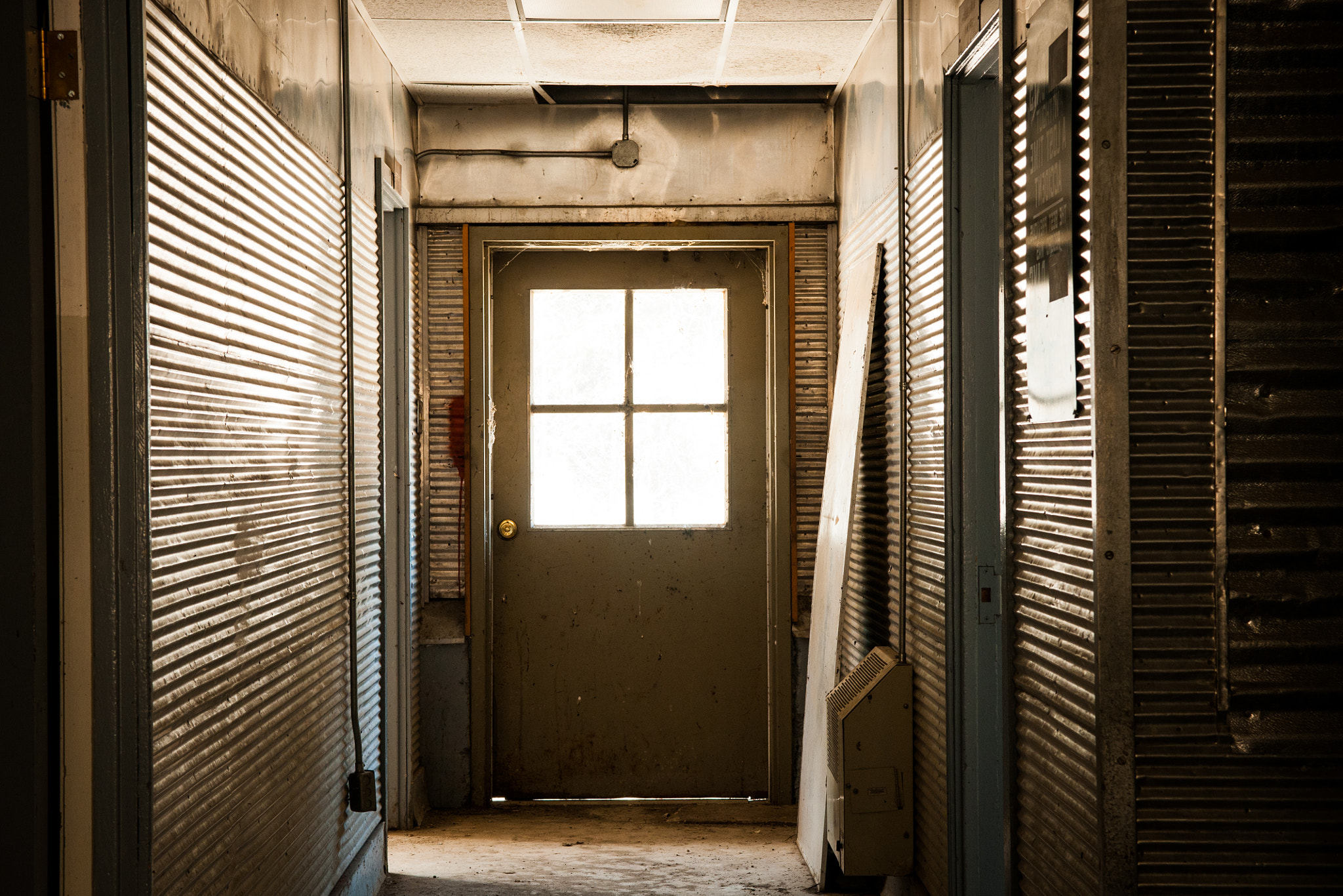 Nikon D300 sample photo. Looking down the hallway photography