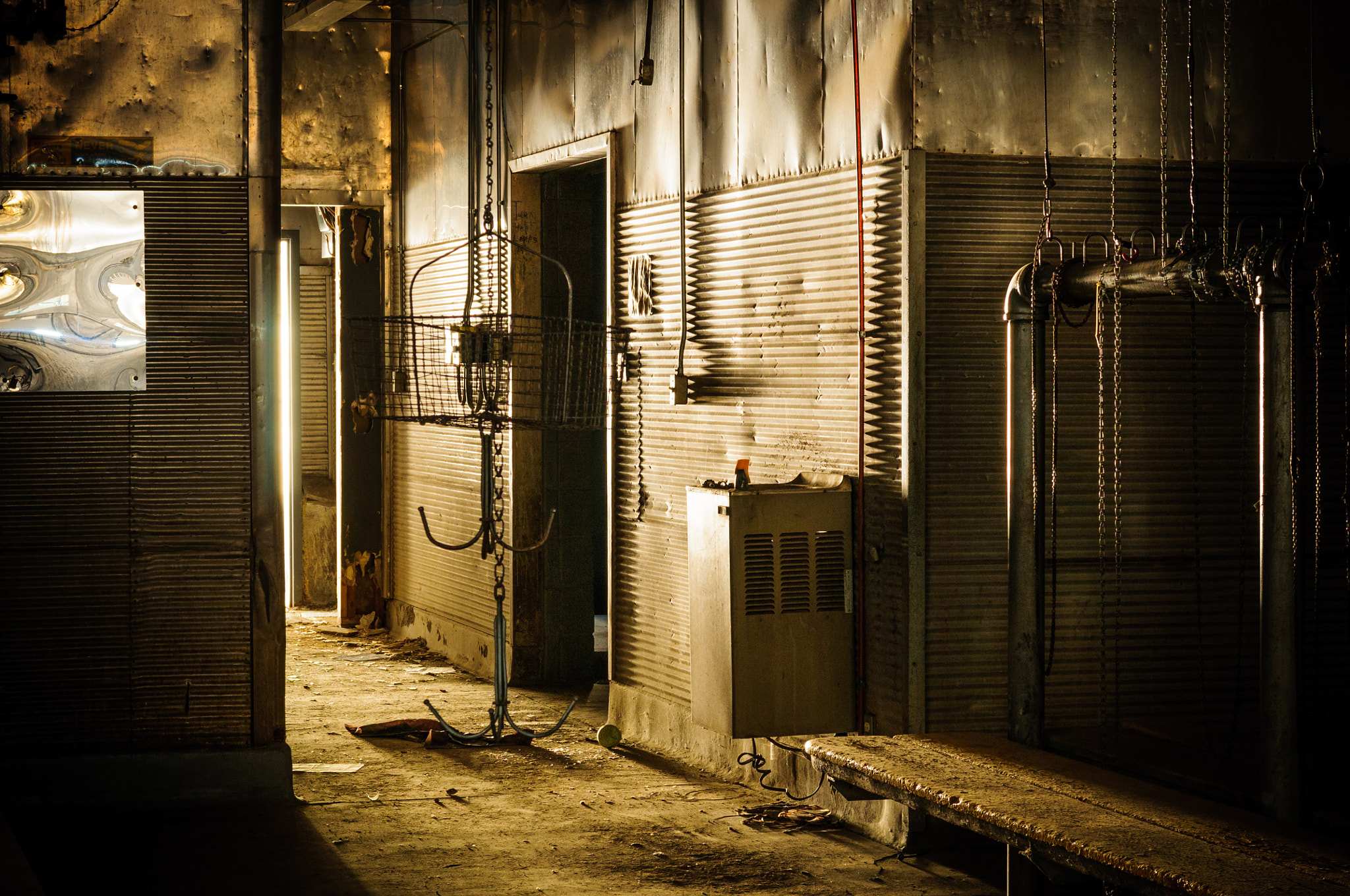 Nikon D300 sample photo. Locker room and drinking fountain photography