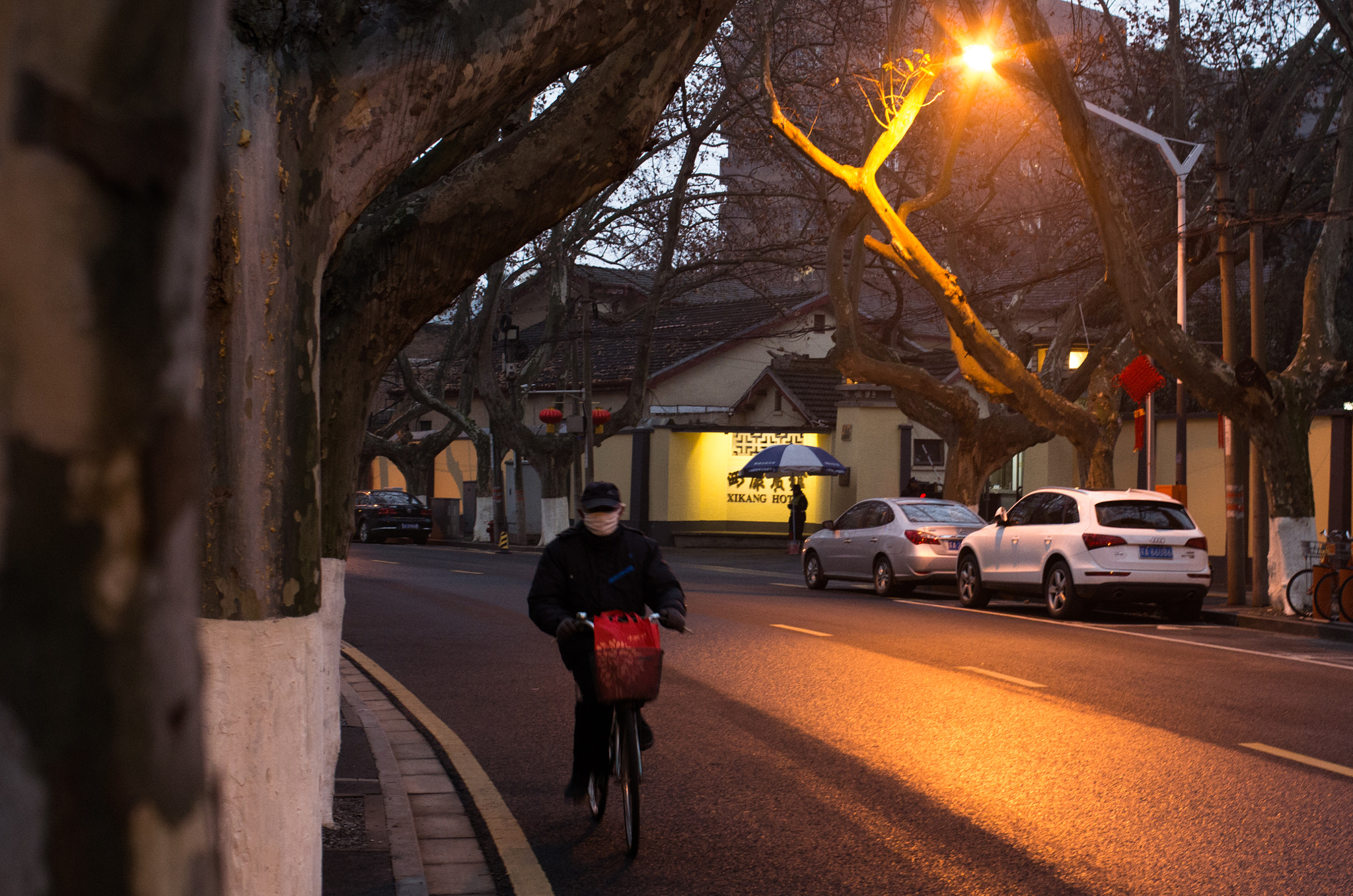 Pentax smc DA 35mm F2.4 AL sample photo. Night rider photography