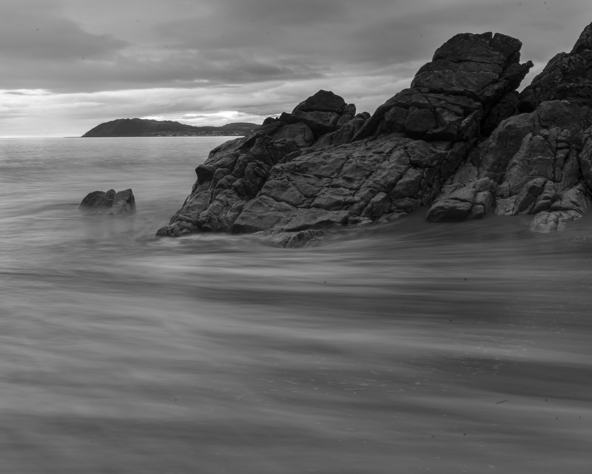 Nikon D800 sample photo. Black and white at whiterock beach photography