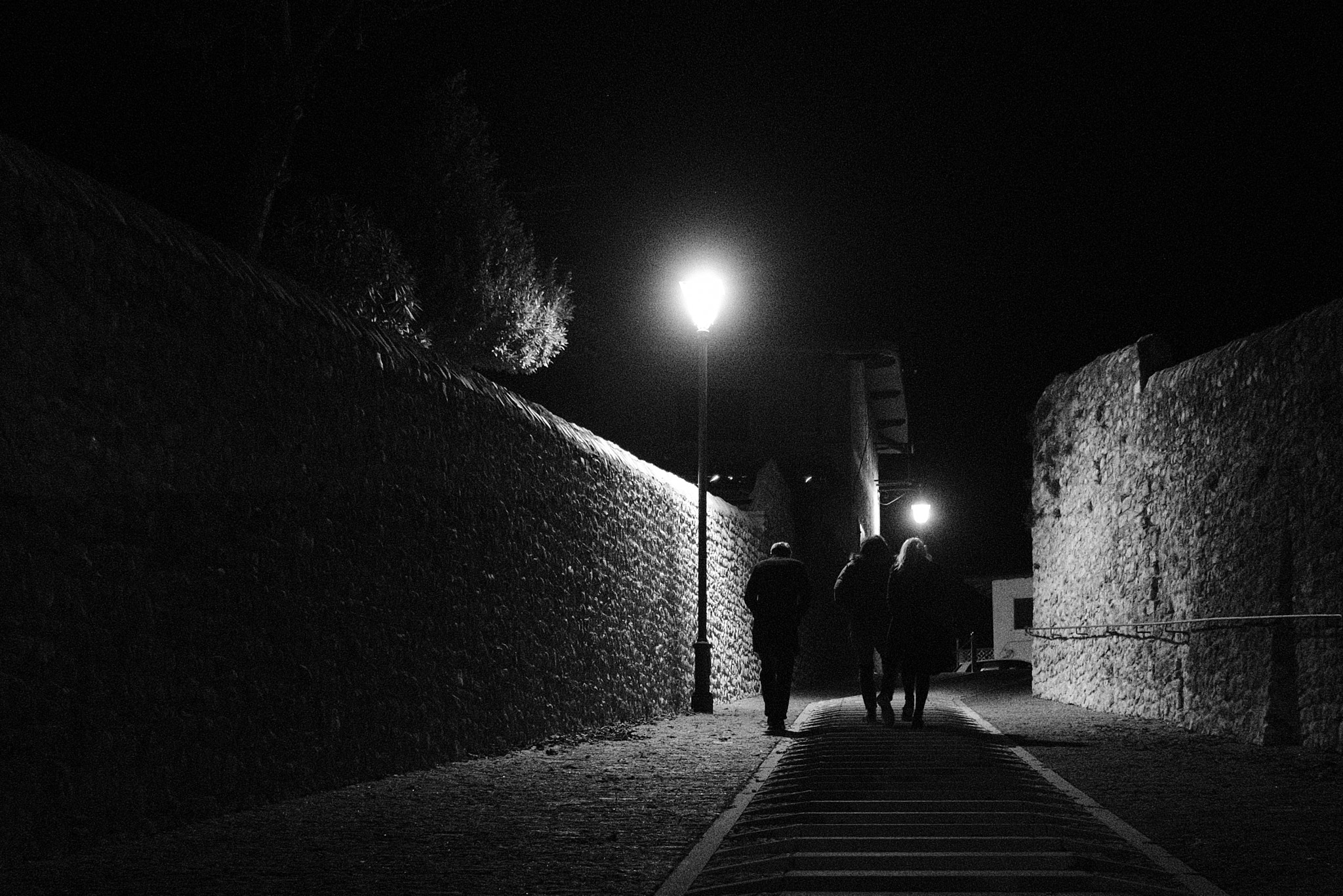 Fujifilm X-Pro2 + Fujifilm XF 18mm F2 R sample photo. Spilimbergo stairs photography