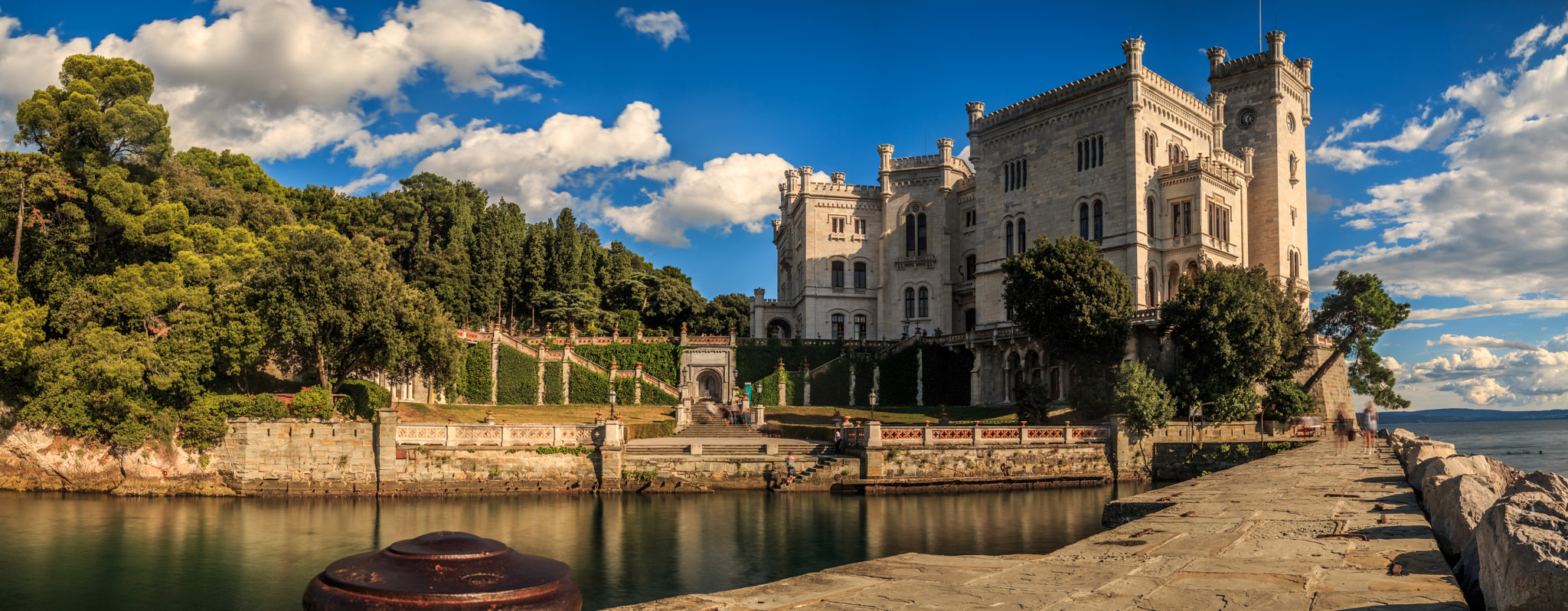 Canon EOS 70D + Canon EF 28-70mm f/3.5-4.5 sample photo. Castle miramare photography