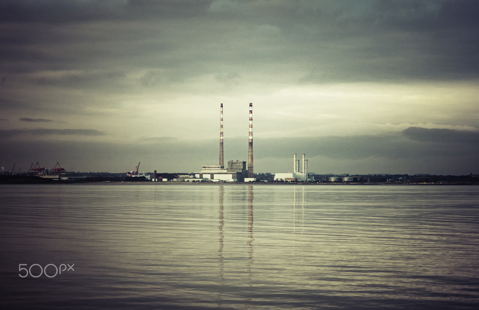 Sony a6000 + Sony FE 24-240mm F3.5-6.3 OSS sample photo. Save poolbeg photography