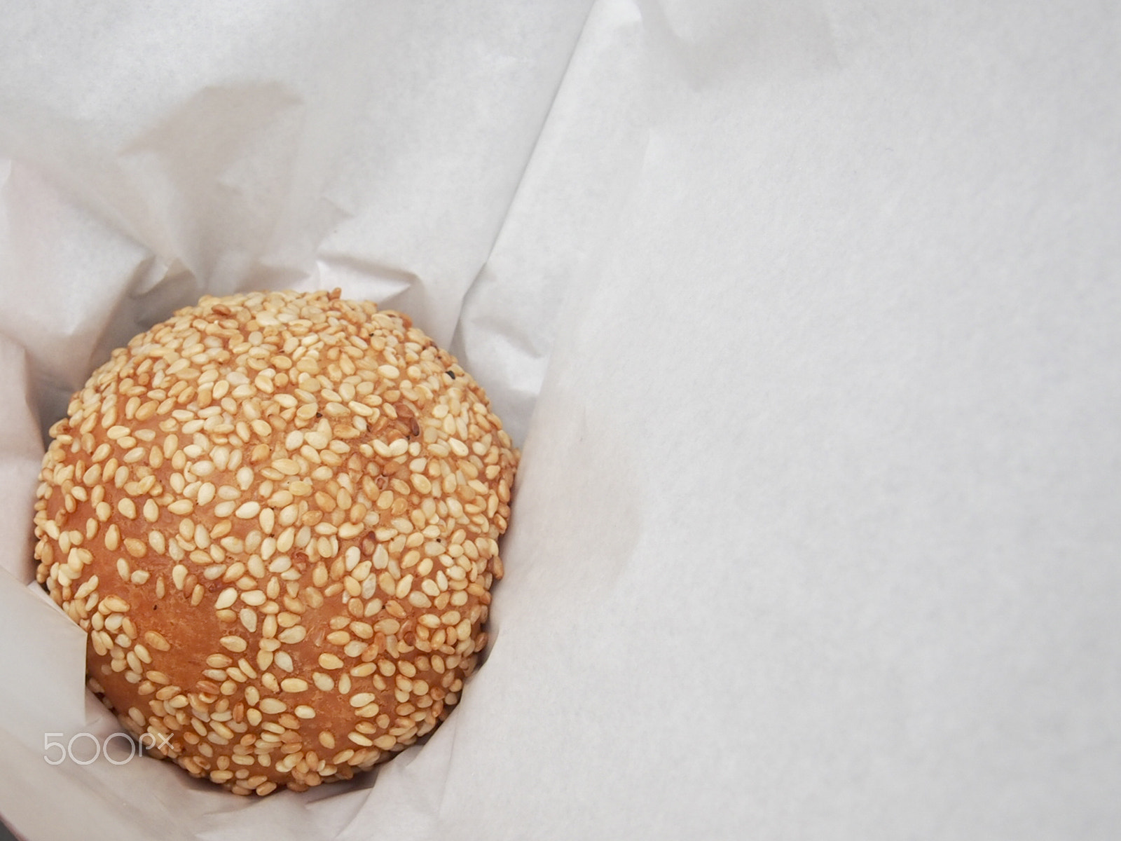 Olympus M.Zuiko Digital 14-42mm F3.5-5.6 II R sample photo. Sesame ball photography