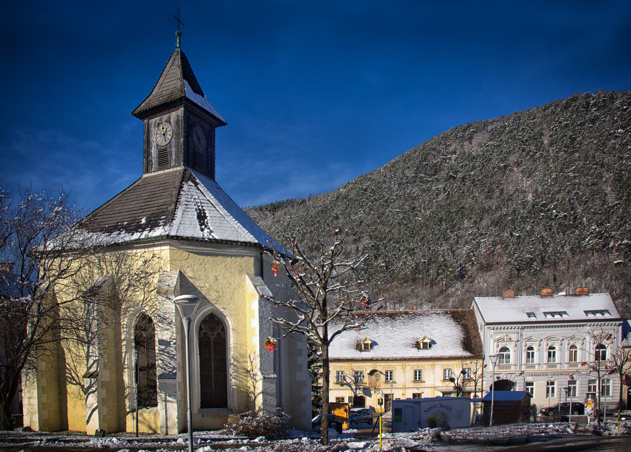 Sigma 18-200mm f/3.5-6.3 DC OS sample photo. Gloggnitz chapel photography