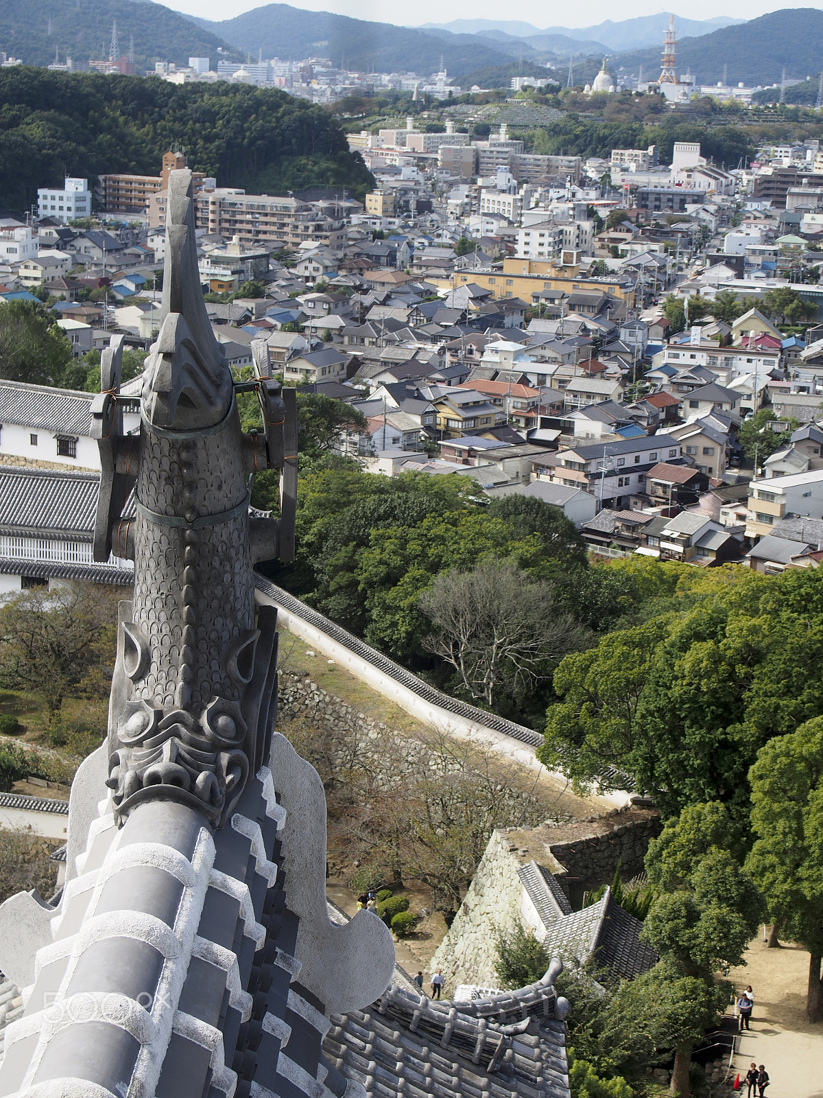 Olympus M.Zuiko Digital 14-42mm F3.5-5.6 II R sample photo. View from himeji castle photography