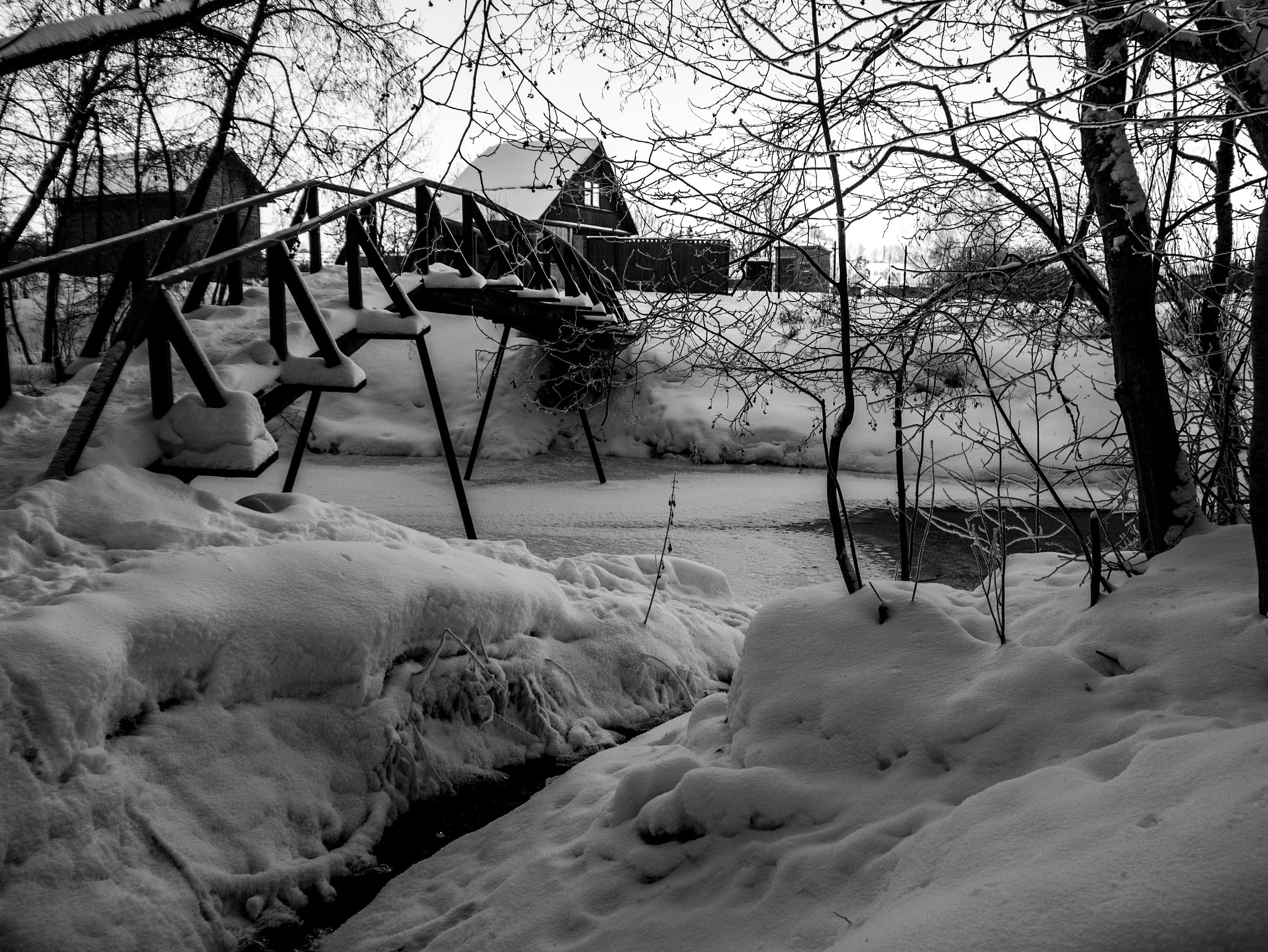 Panasonic Lumix DMC-G3 sample photo. Winter bridge photography
