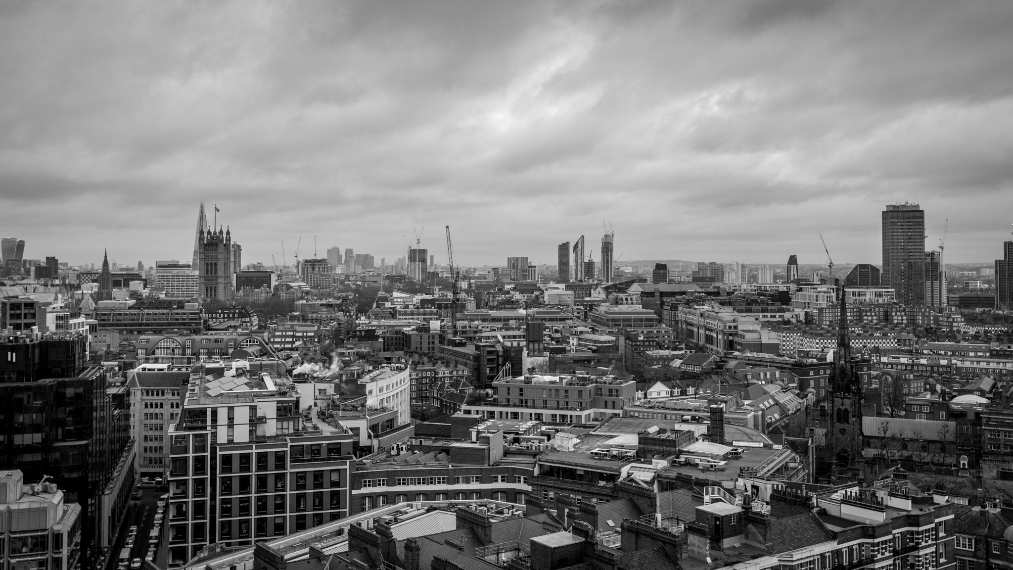 Nikon AF-S Nikkor 17-35mm F2.8D ED-IF sample photo. London photography