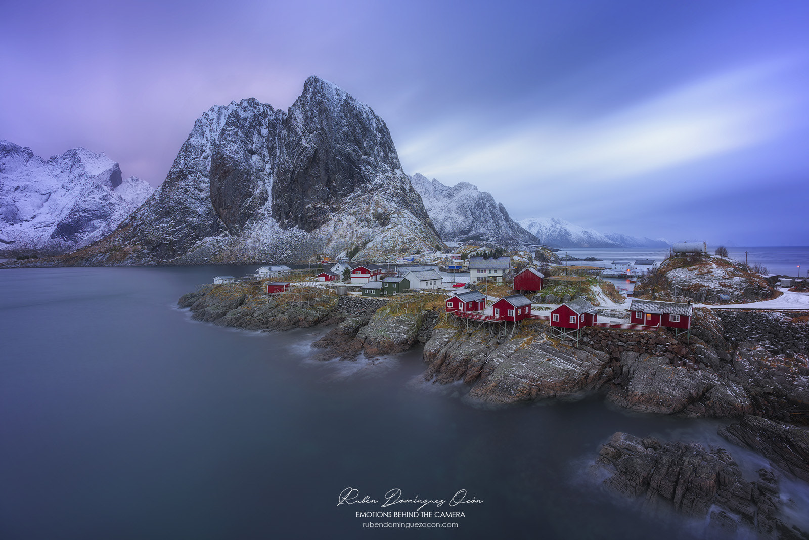 Nikon AF-S Nikkor 17-35mm F2.8D ED-IF sample photo. Hamnoy photography