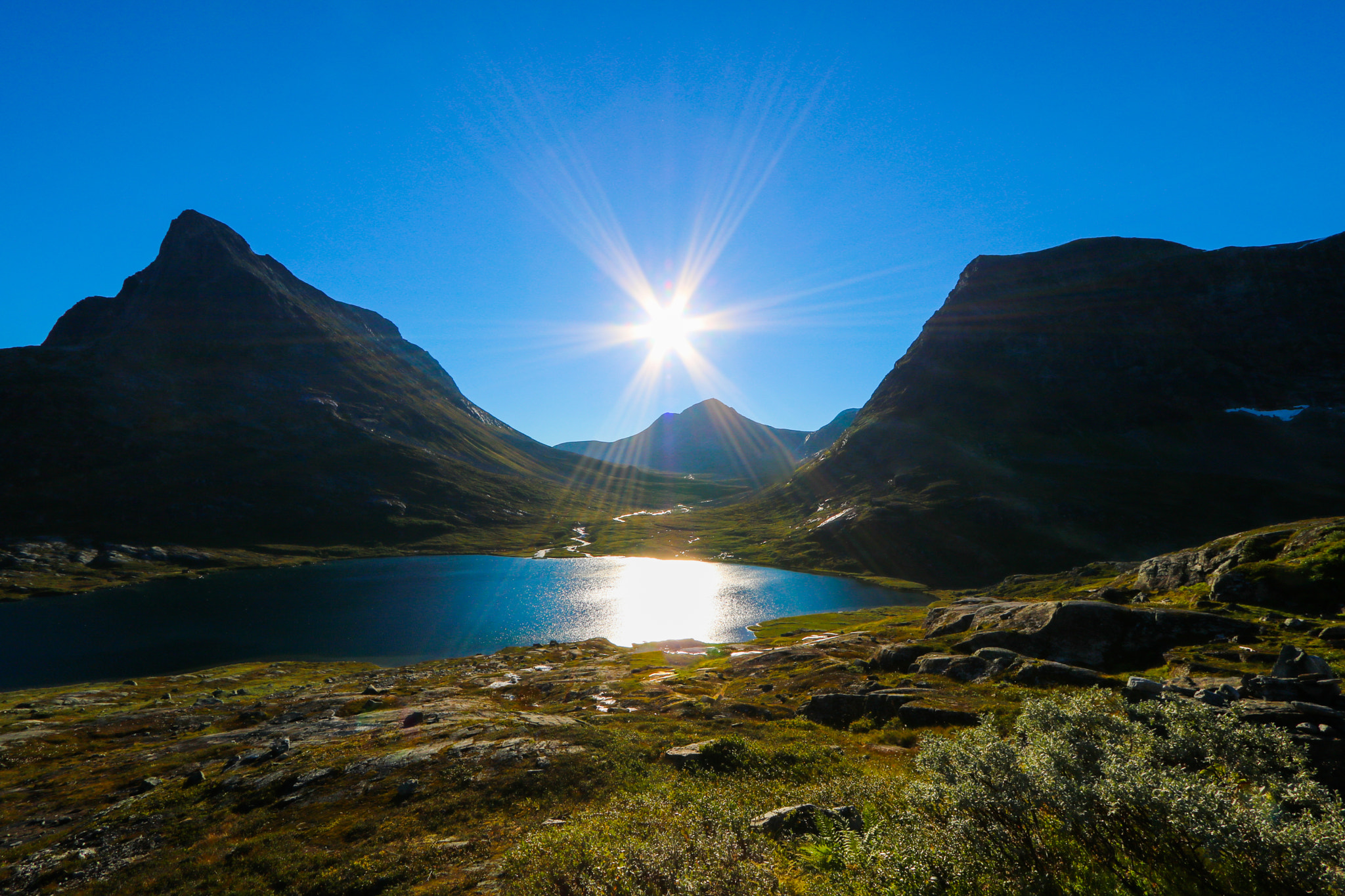 Canon EOS 760D (EOS Rebel T6s / EOS 8000D) sample photo. Magical lake photography
