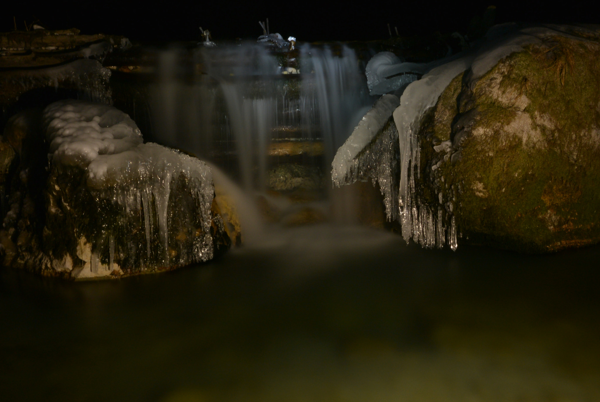 Nikon 1 S1 sample photo. Ice candle photography