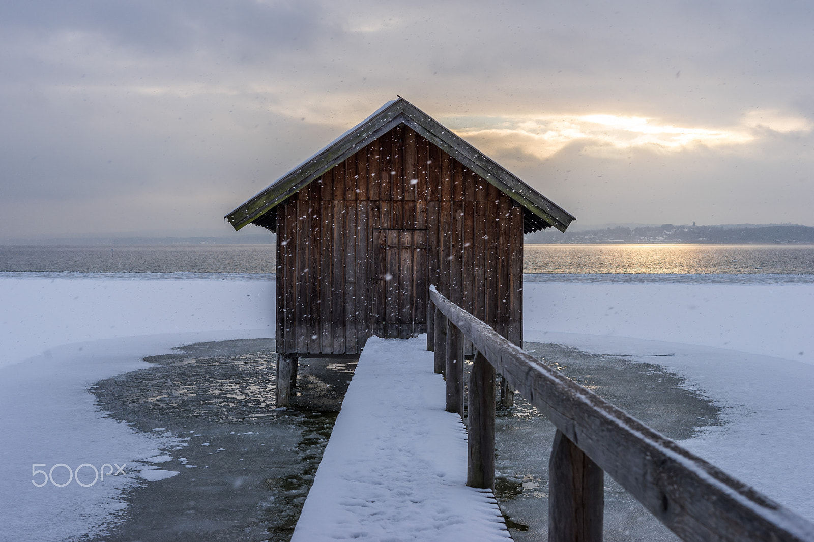 E 50mm F2 sample photo. Bootshaus am ammersee im winter photography