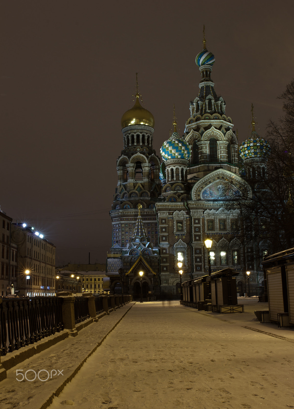 Canon EF 17-35mm f/2.8L + 1.4x sample photo. Savior on spilled blood photography