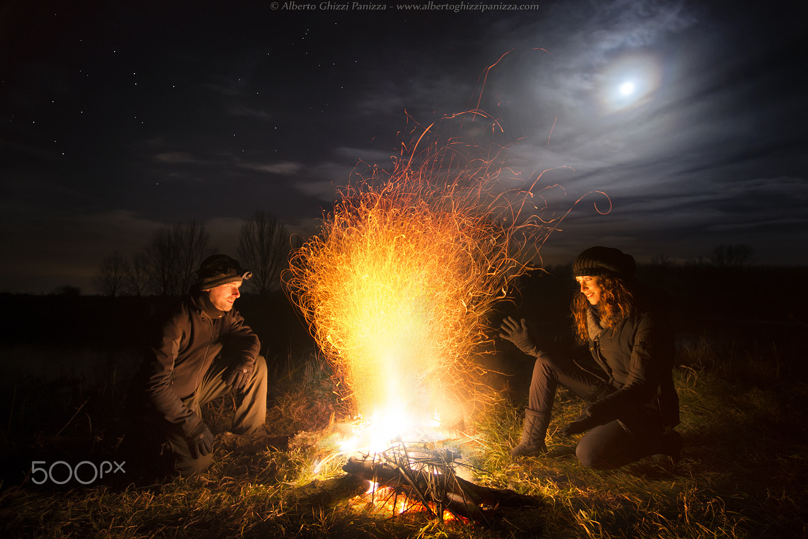 Nikon AF Nikkor 14mm F2.8D ED sample photo. A bit of heat in cold northern nights photography