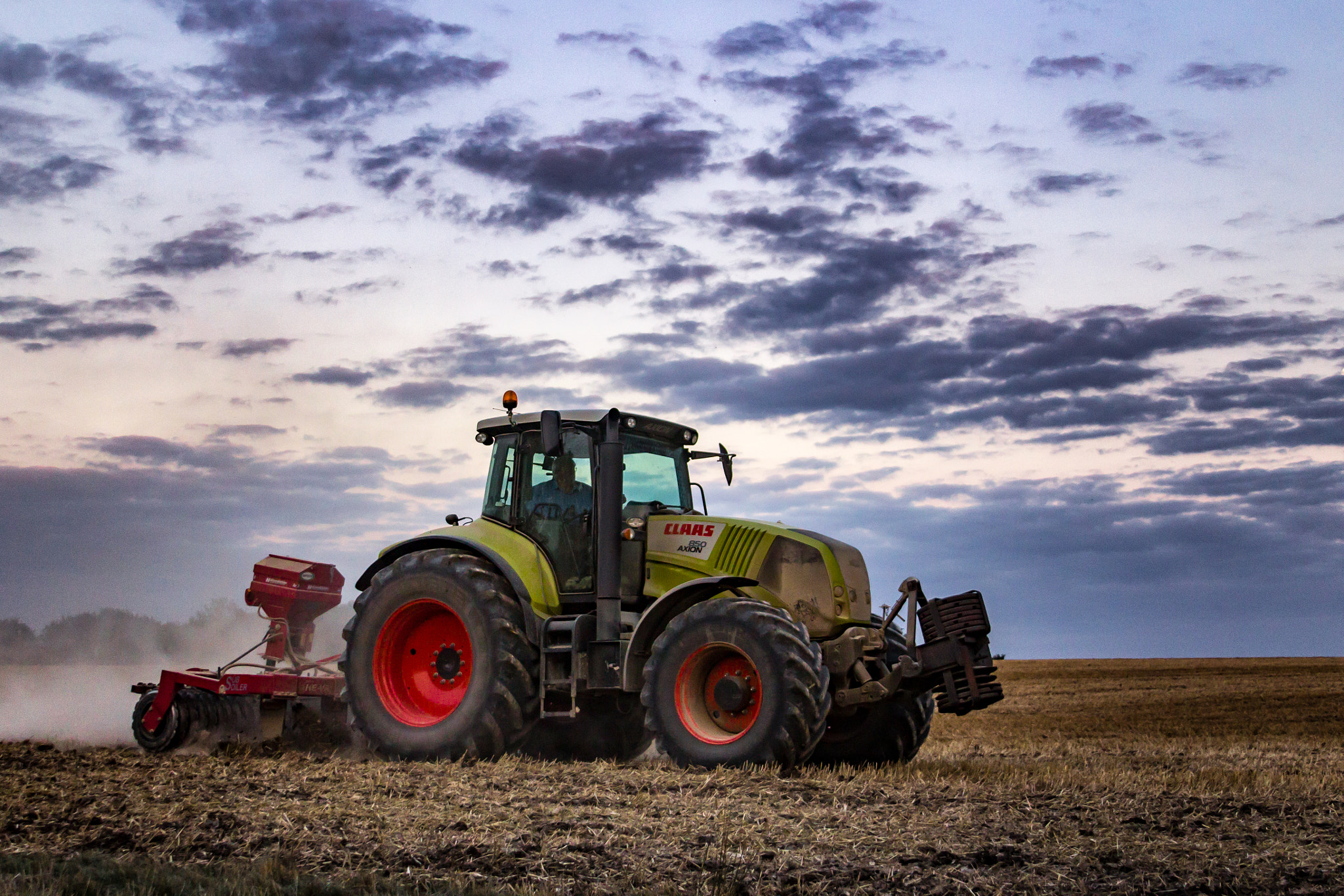 Canon EOS 60D + Canon EF 28-135mm F3.5-5.6 IS USM sample photo.  class tractor photography