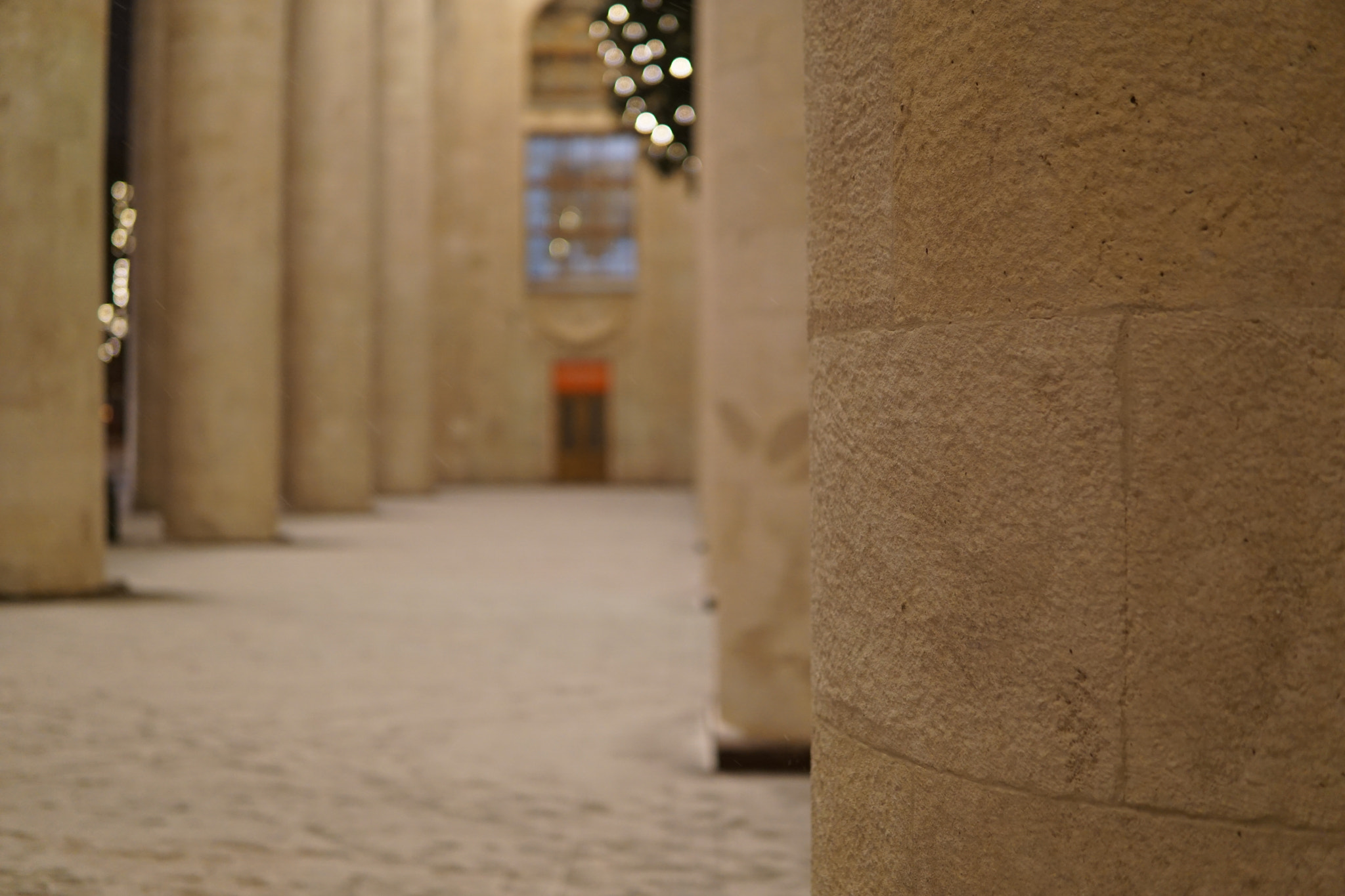 Sony a6000 + Sigma 30mm F1.4 DC DN | C sample photo. Column photography