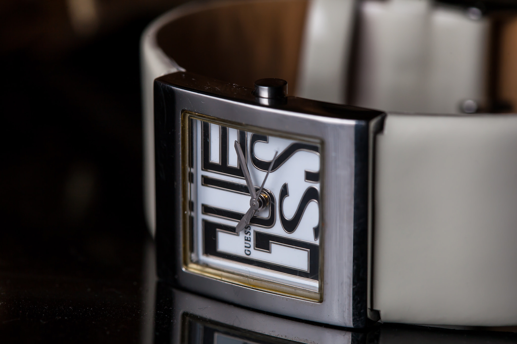 Canon EF 100mm F2.8 Macro USM sample photo. Time photography