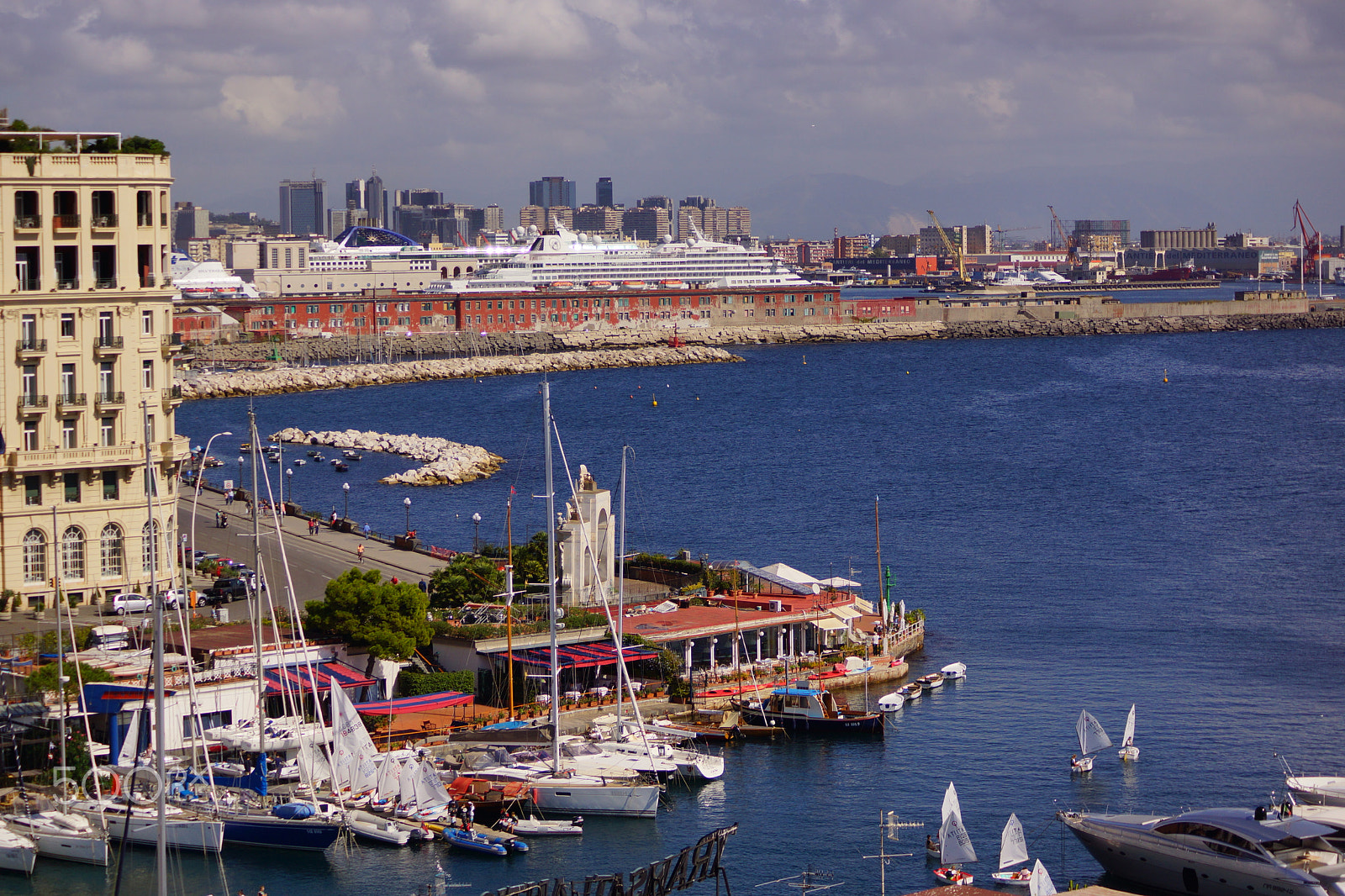 Sony DT 55-200mm F4-5.6 SAM sample photo. Living near sea photography