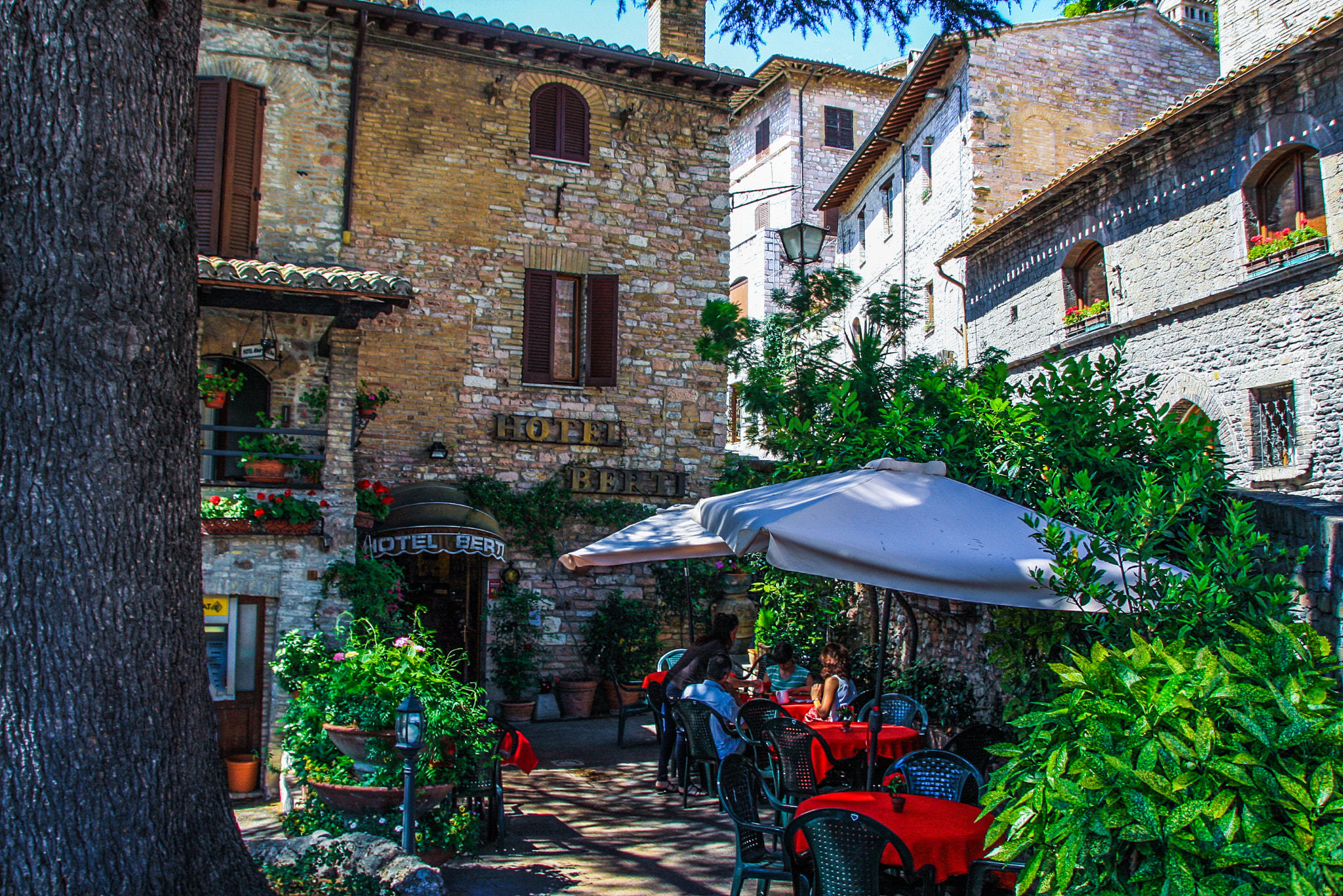 Sigma 18-250mm F3.5-6.3 DC OS HSM sample photo. Assisi, italy photography