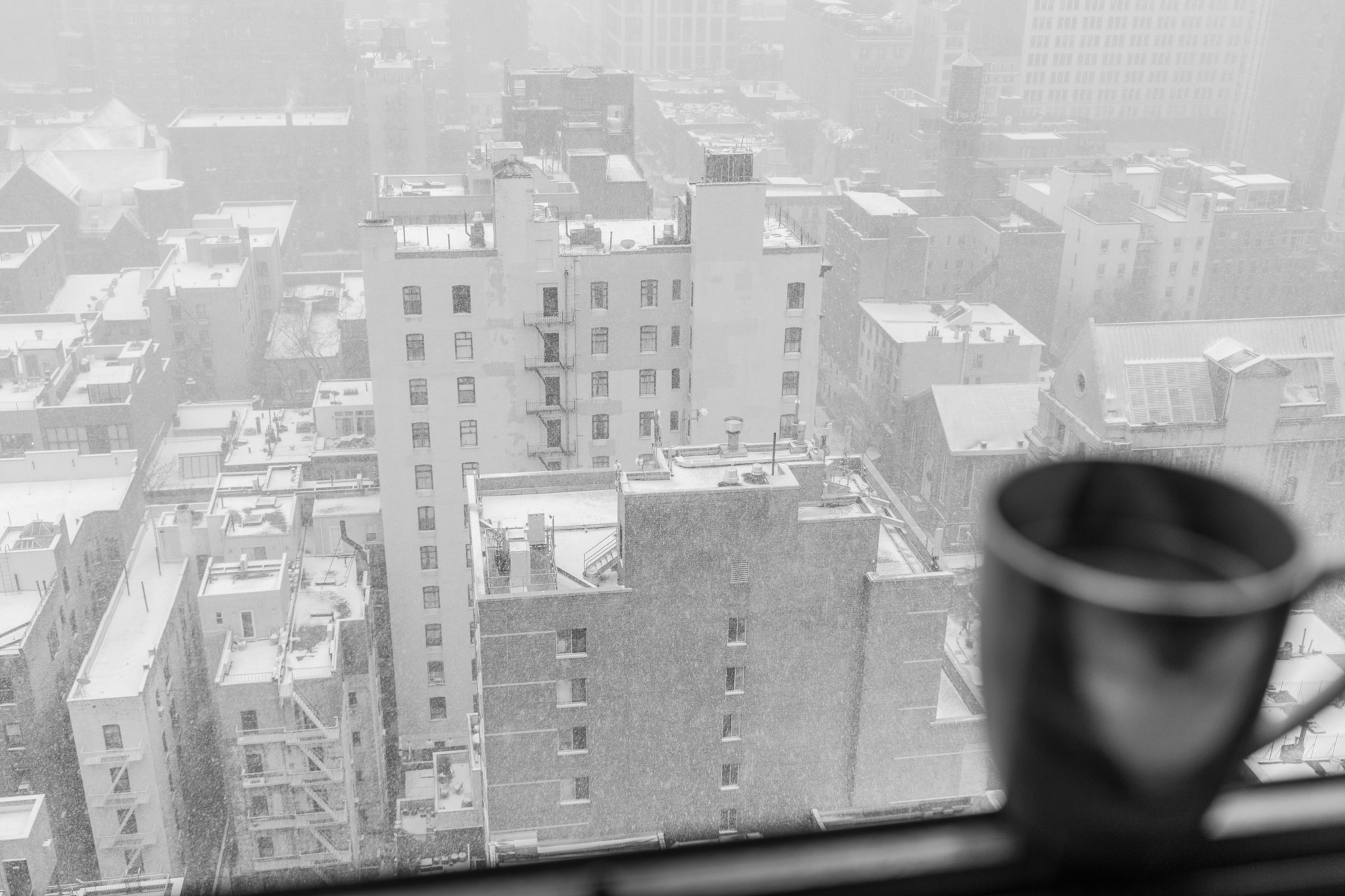 Sony Alpha NEX-7 + Sony Sonnar T* E 24mm F1.8 ZA sample photo. Coffee in a snow storm photography