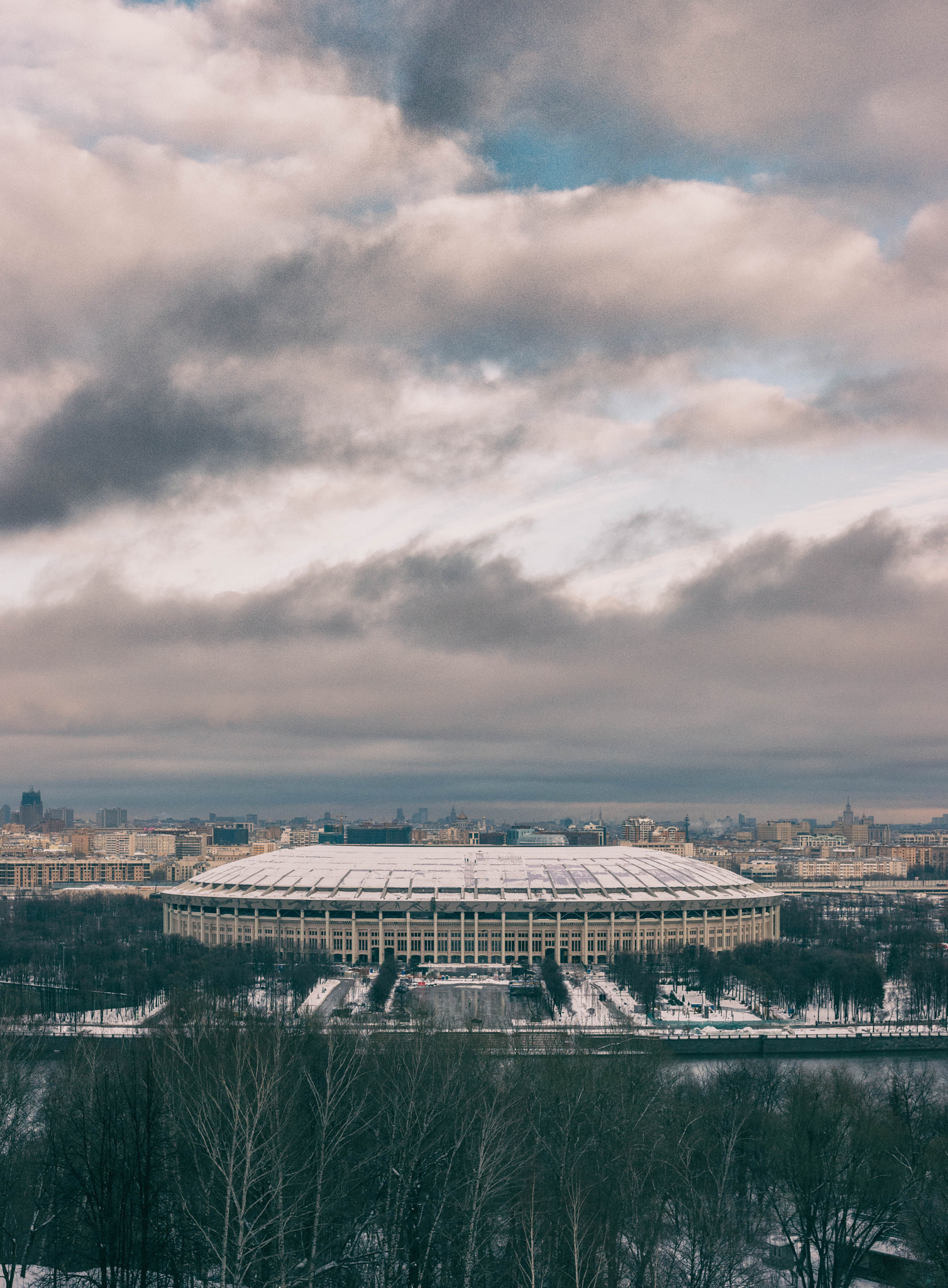 Samsung NX 16-50mm F2.0-2.8 S ED OIS sample photo. Luzhniki stadium in moscow photography