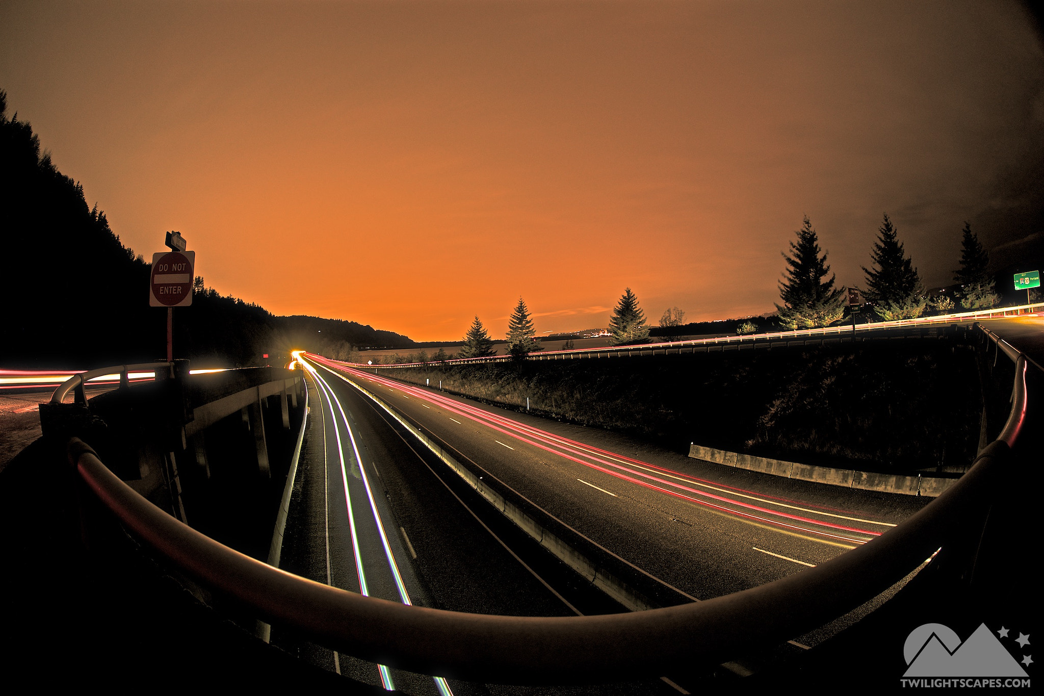 Canon EF 8-15mm F4L Fisheye USM sample photo. Night 8 photography