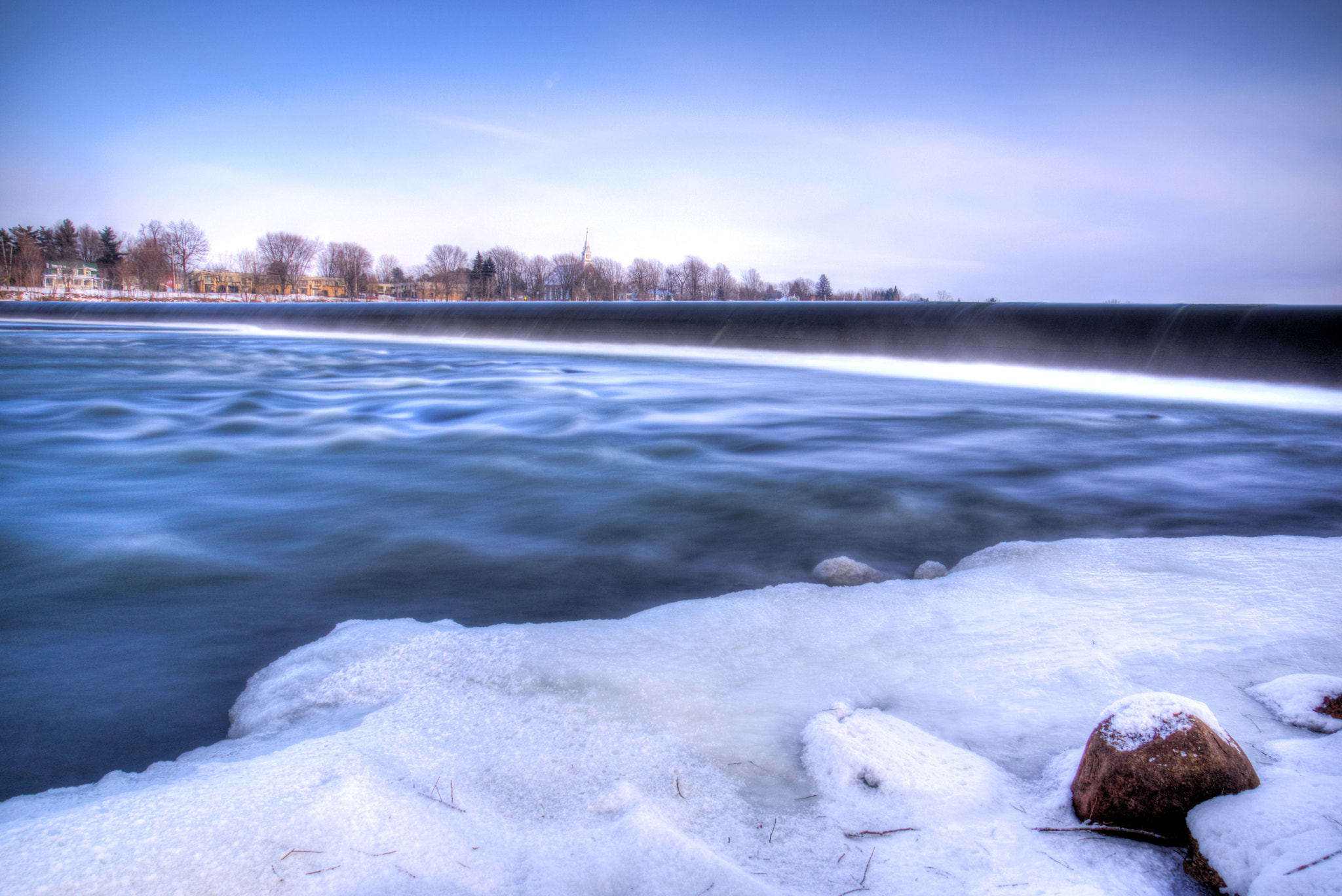 Sony DT 16-105mm F3.5-5.6 sample photo. Winter falls photography