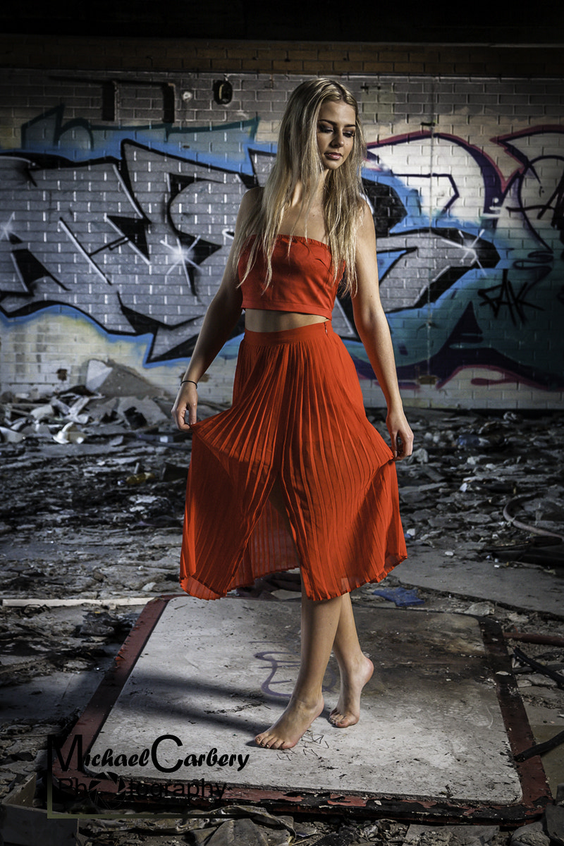 Canon EOS 5D sample photo. Dancer in the rubble photography
