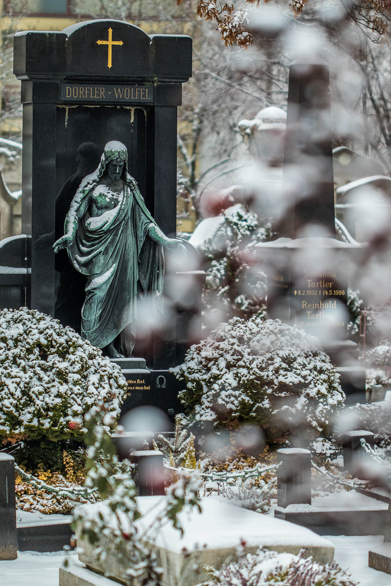 Canon EF 100mm F2.8 Macro USM sample photo. Cemetary st. johannis photography