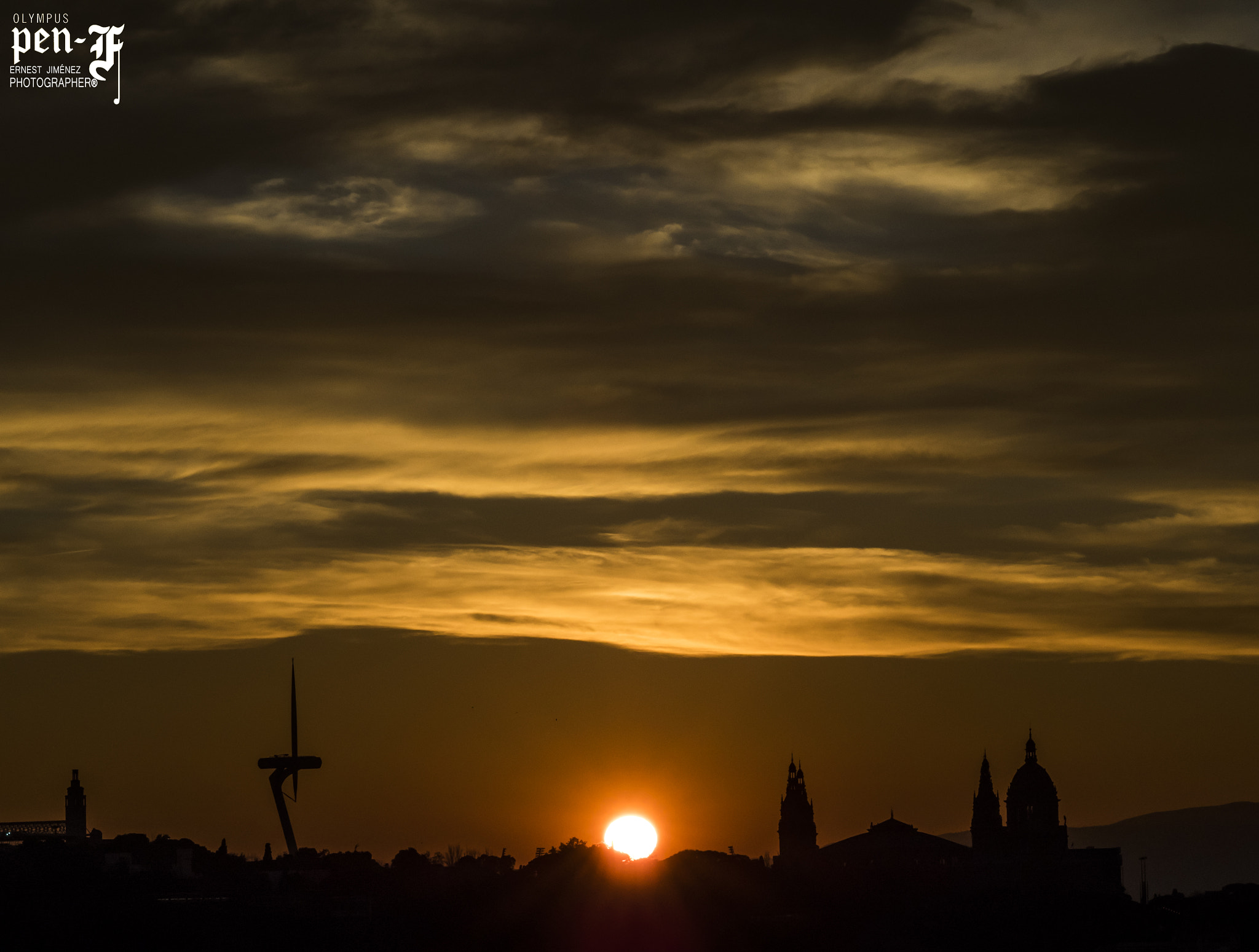 Olympus OM-D E-M1 sample photo. Sun waves in my lovely barcelona photography