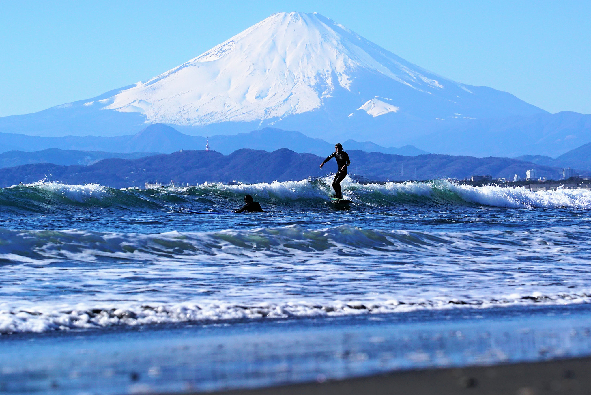 Sony a7S sample photo. Surfing in front of the highest mountain in japan photography