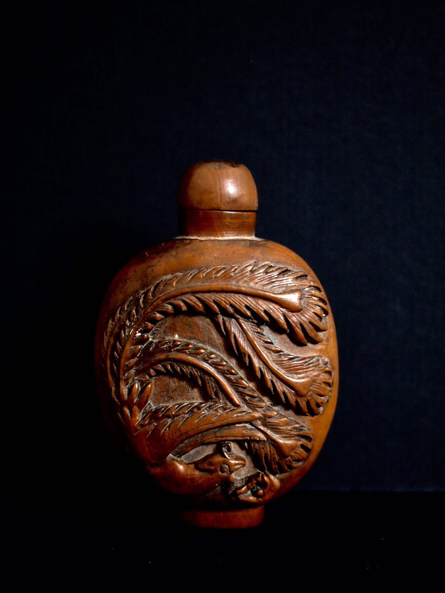 Olympus PEN E-PL1 + Olympus Zuiko Digital 25mm F2.8 Pancake sample photo. 鼻烟壶 - snuff bottle 凤凰 photography