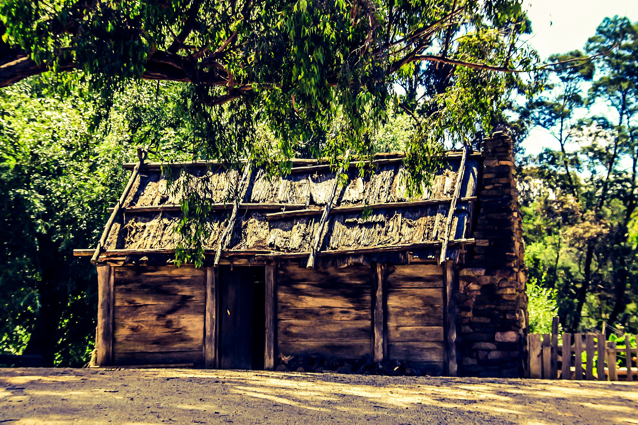 Sigma 18-200mm f/3.5-6.3 DC OS sample photo. A hut photography